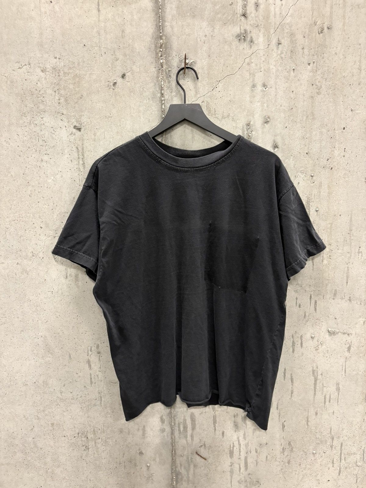 Vintage Vintage Blank Shirt Thrash Fade Distressed Grunge Band Boxy Size US XL / EU 56 / 4 - 1 Thumbnail
