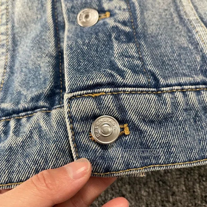 Balenciaga Balenciaga Coca-Cola Distressed Denim Outfit Size US S / EU 44-46 / 1 - 3 Thumbnail