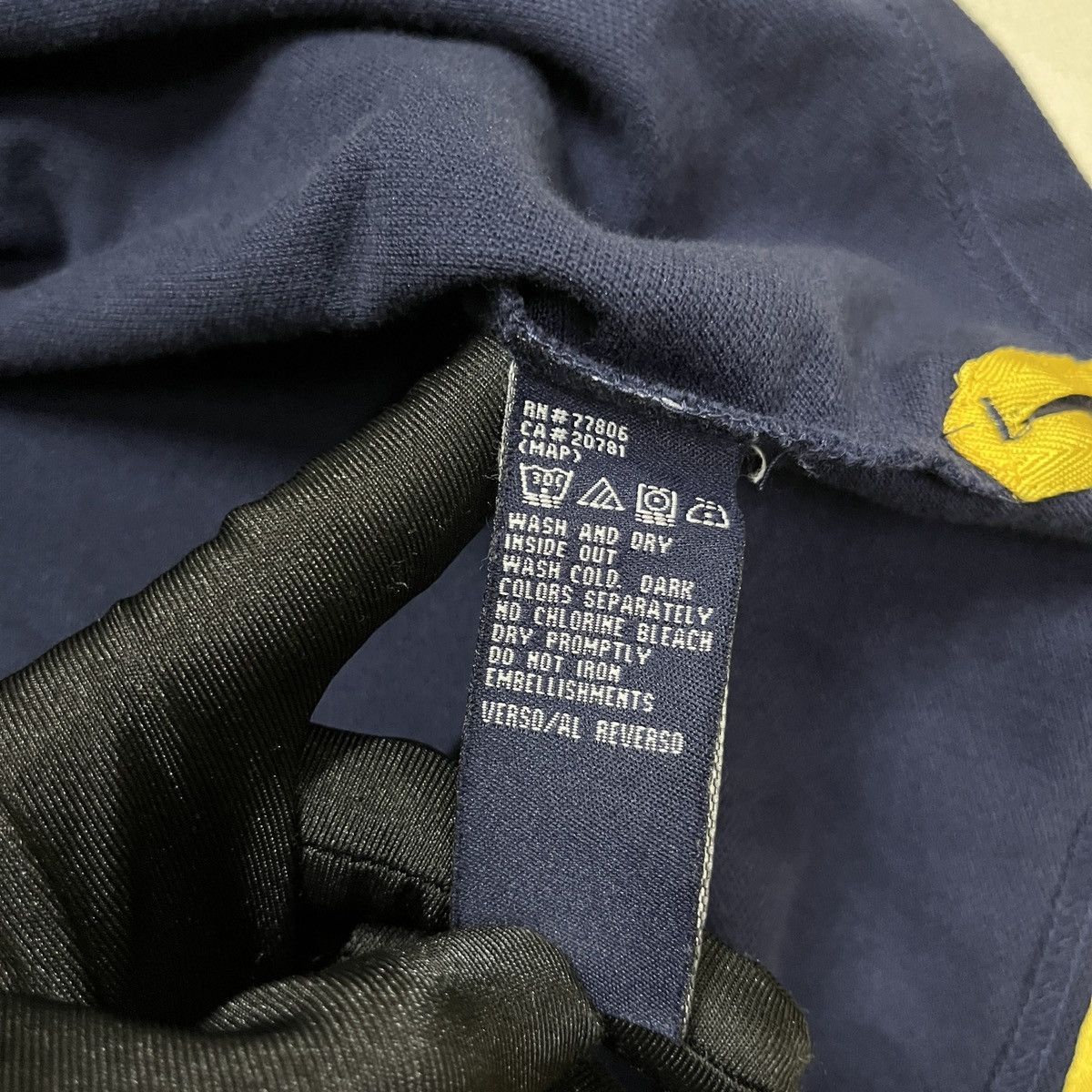 Tommy Hilfiger × Vintage Vintage Tommy Hilfiger Athletics Polo Shirt Size US S / EU 44-46 / 1 - 8 Thumbnail