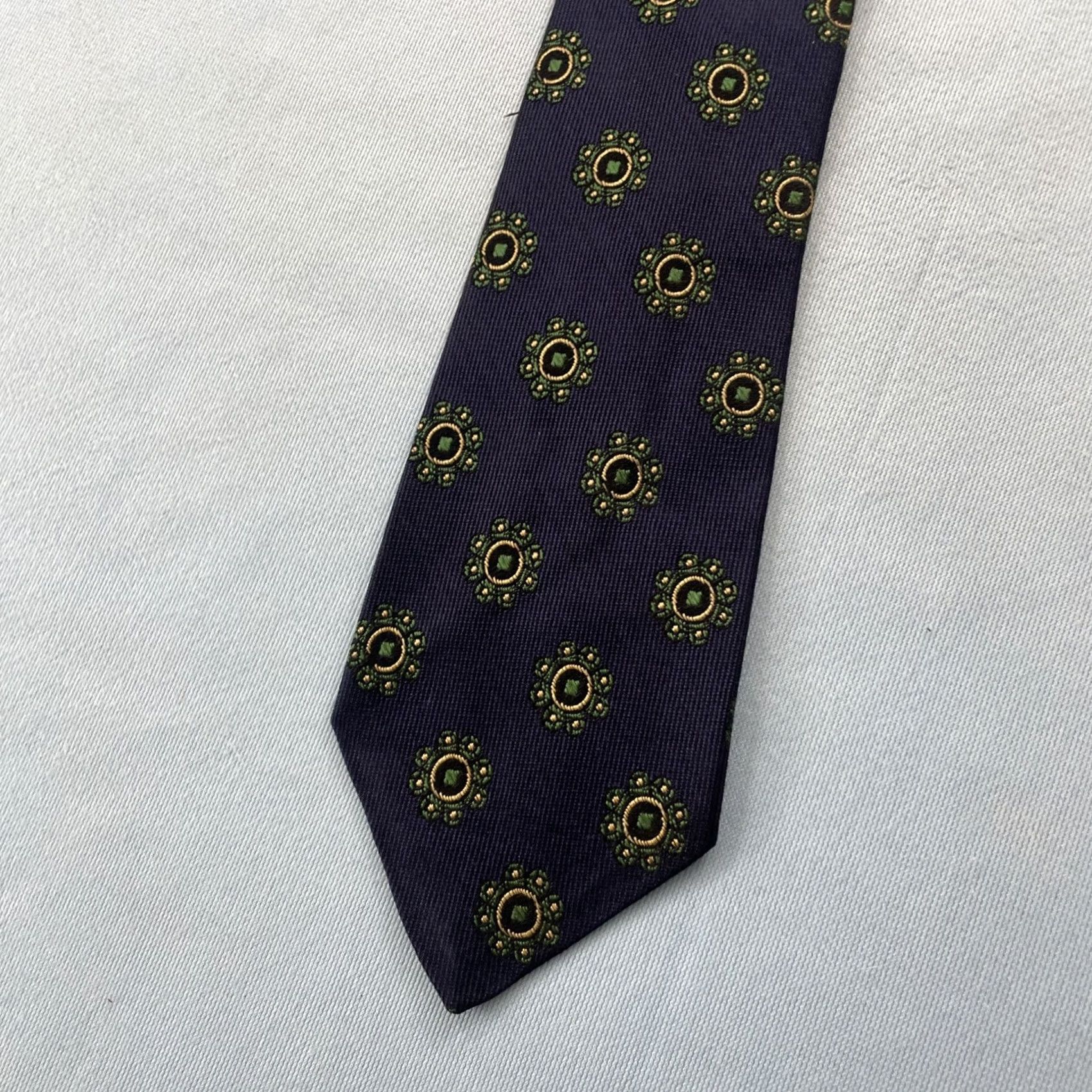 Vintage VINTAGE Reichardt's All Silk Tie Neat Woven Geometry Foulard Blue 3x55 Necktie Capsule 1940s 1950s 1960s Men Size ONE SIZE - 3 Thumbnail