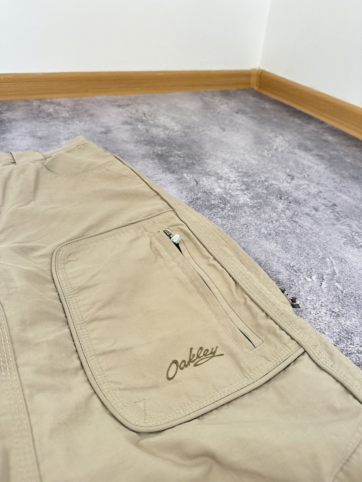 Oakley Vintage Oakley Ski Snowboarding Shell Hype Gorpcore Pants Size US 29 - 3 Thumbnail