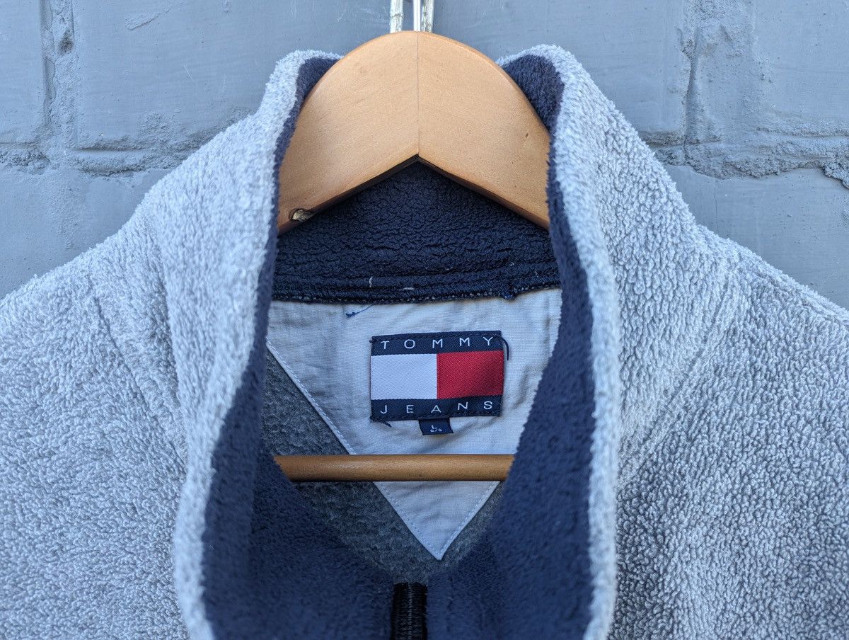 Tommy Hilfiger Tommy Hlfiger Big Flag Logo Fleece Jacket Boxy Fit Vintage Size US L / EU 52-54 / 3 - 6 Thumbnail