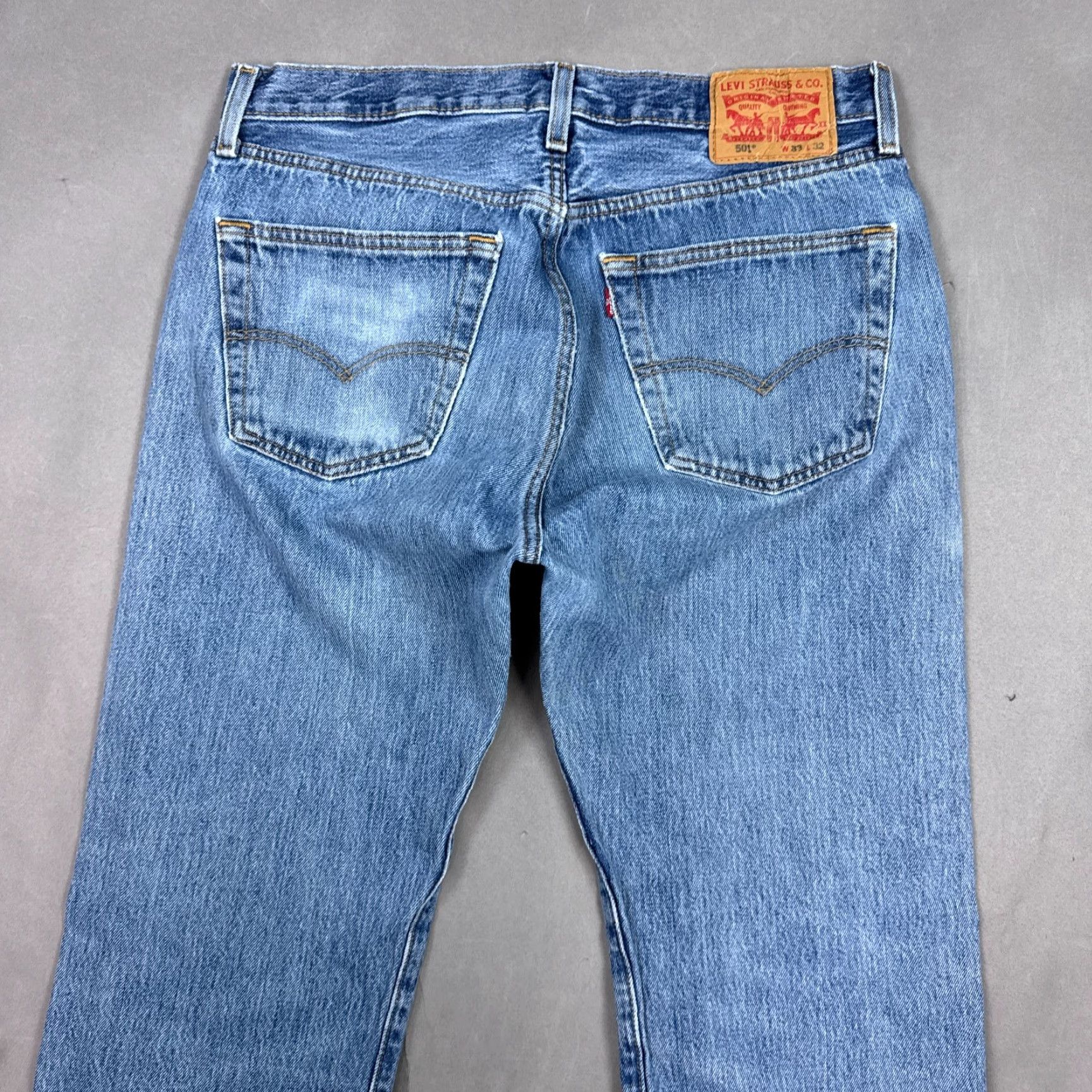 Levi's Levi's 501 Jeans Men Blue Denim Button Fly Pant 34x30 Distressed Faded Vintage? (Tag33x32) Size US 33 - 5 Thumbnail