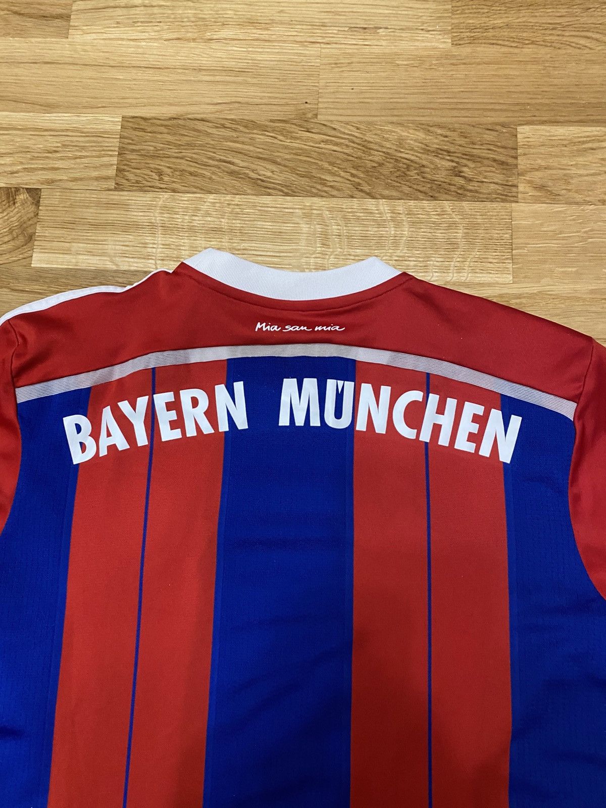 Adidas Bayern Munich 2014/15 Home Football ShirtJersey AdidasSize M Size US M / EU 48-50 / 2 - 4 Thumbnail