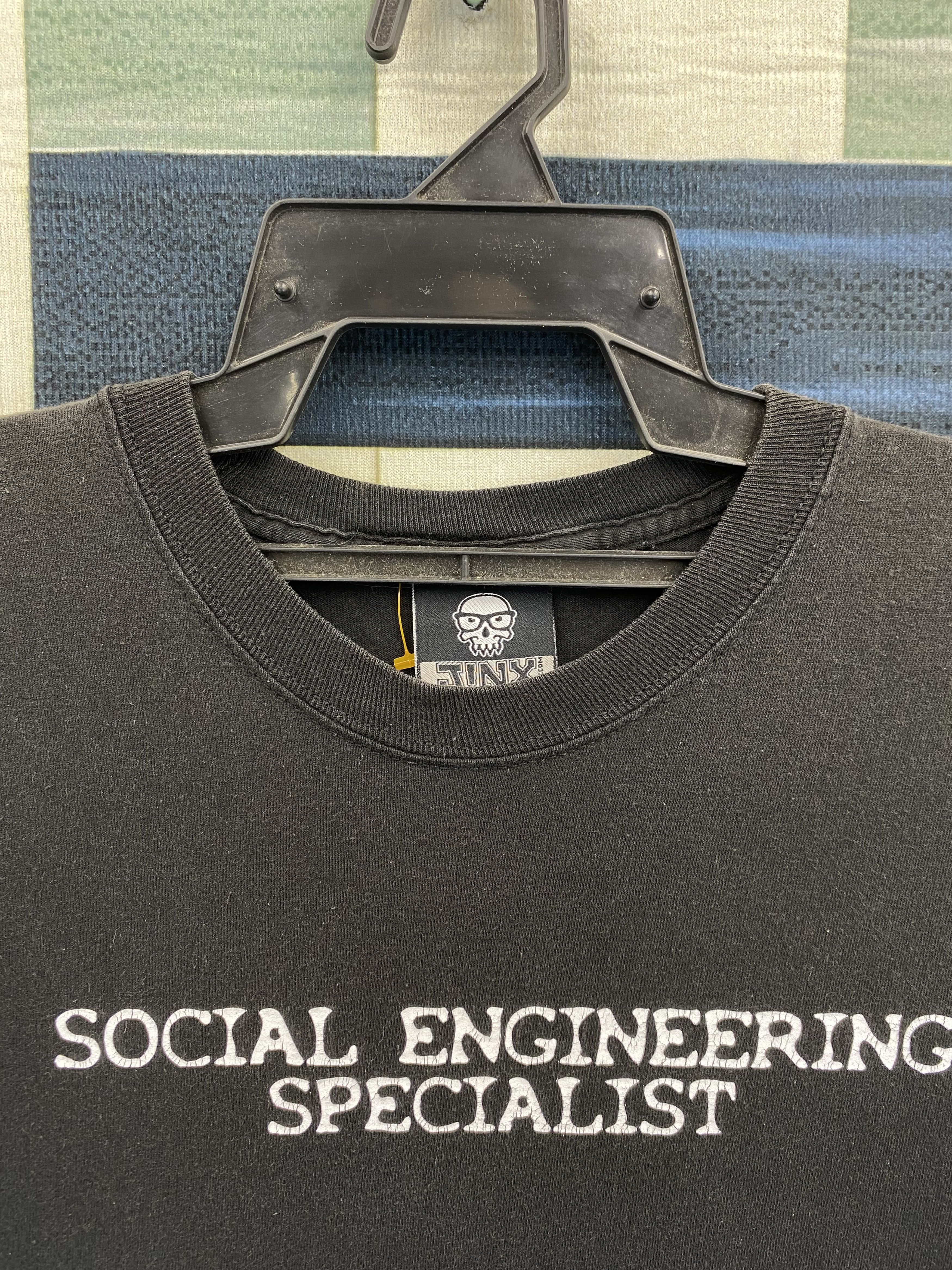 Vintage Vintage Y2K Specialist For Human Stupidity T-Shirt Size US L / EU 52-54 / 3 - 5 Thumbnail