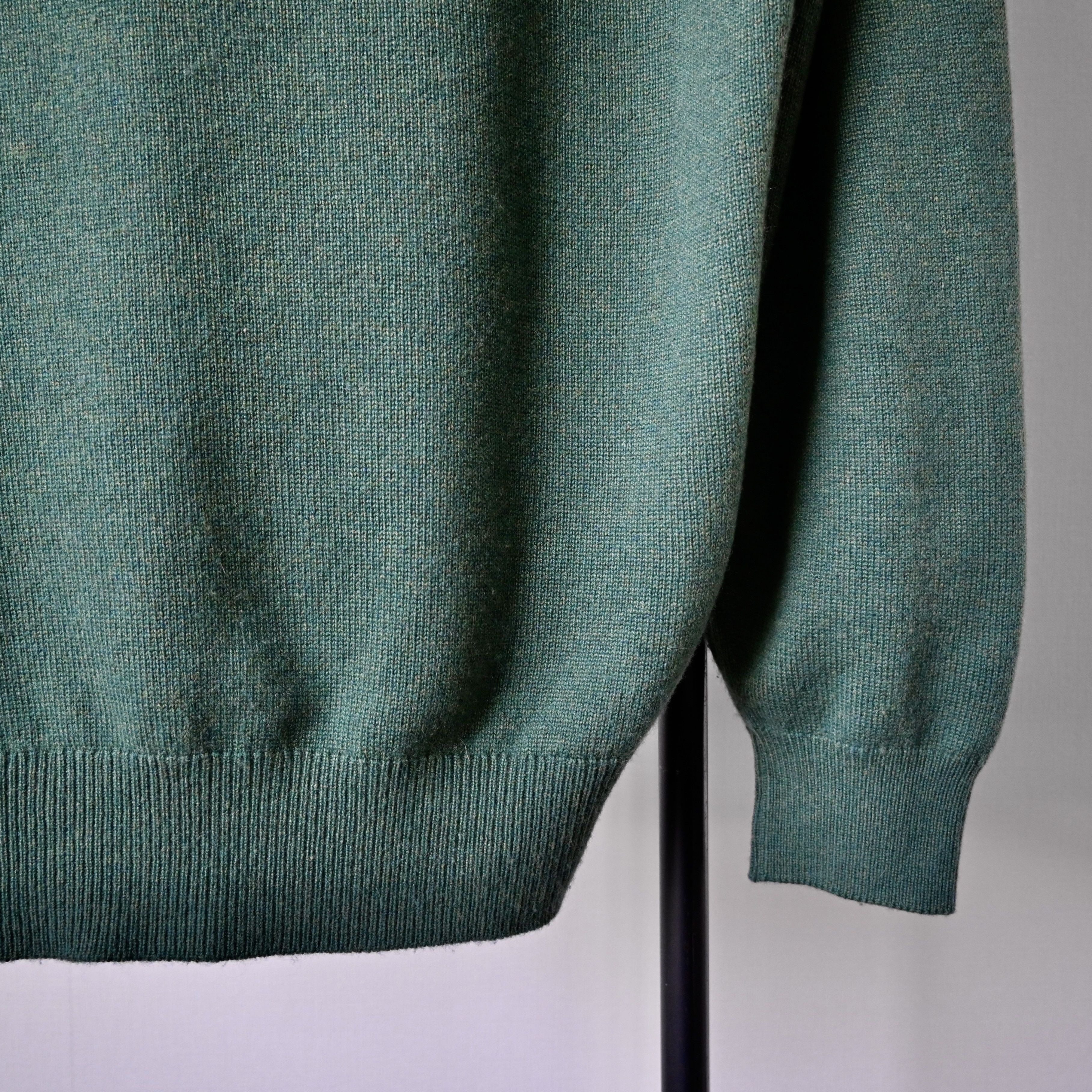 VTG 1990s SCOTNESS pure cashmere sweater, made in Scotland