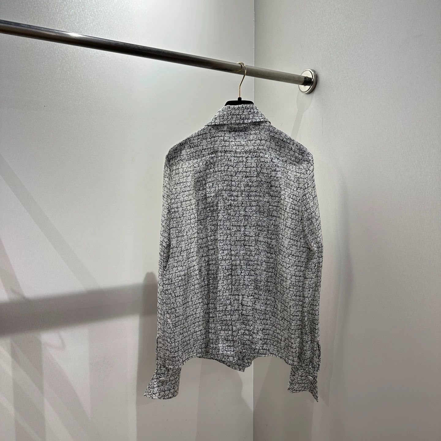 Chanel Chanel may155 22C Logo Printed Silk Long Sleeve Shirt 34 Size XS / US 0-2 / IT 36-38 - 2 Thumbnail