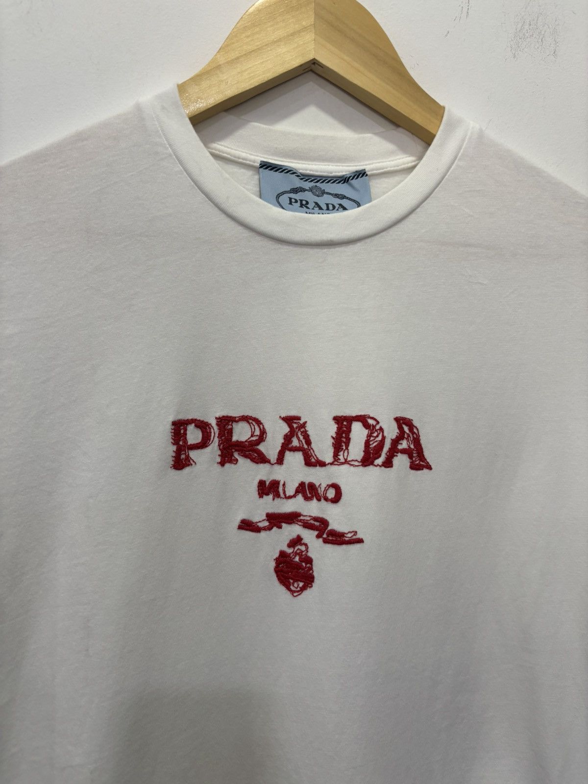Prada Prada Embroidery Tshirt Size US M / EU 48-50 / 2 - 2 Thumbnail