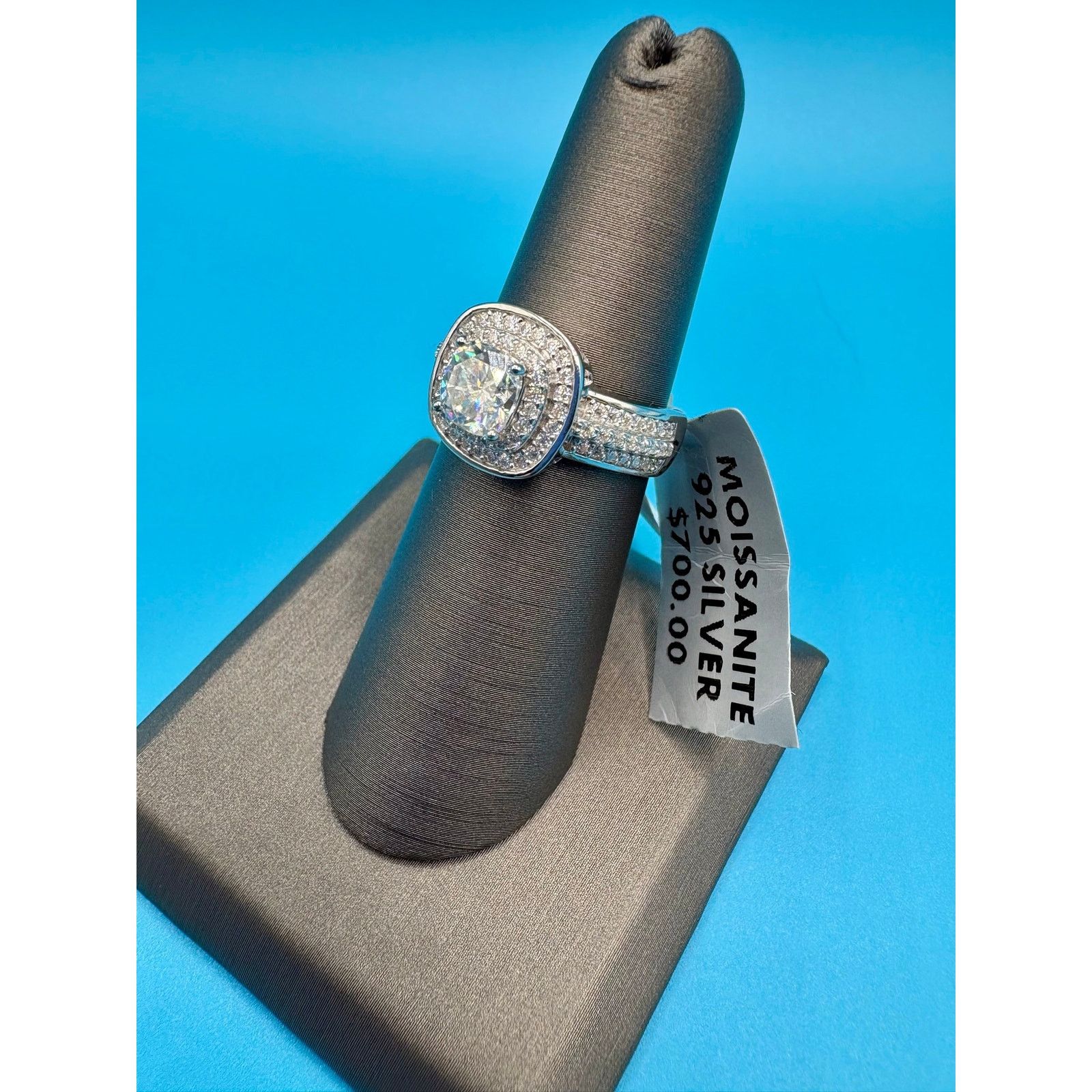 Jewelry NWT Sz.6 - Womens 1.75ct Moissanite Ring, Stamped 925 Silver Size ONE SIZE - 1 Thumbnail