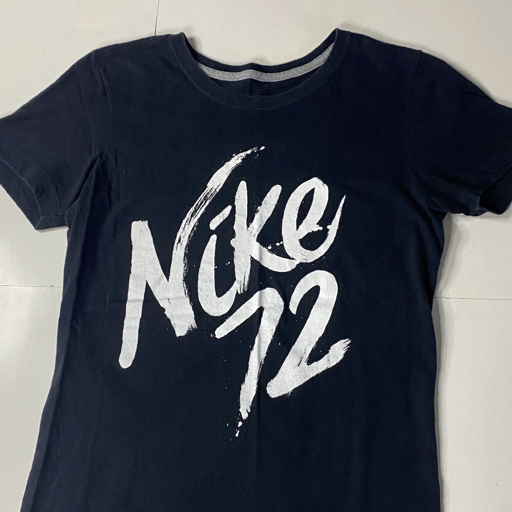 Nike VINTAGE Nike Shirt Womens Medium M Black 1972 T Shirt Short Sleeve Crew Neck Activewear Basketball Sports Slim Fit Size M / US 6-8 / IT 42-44 - 6 Thumbnail