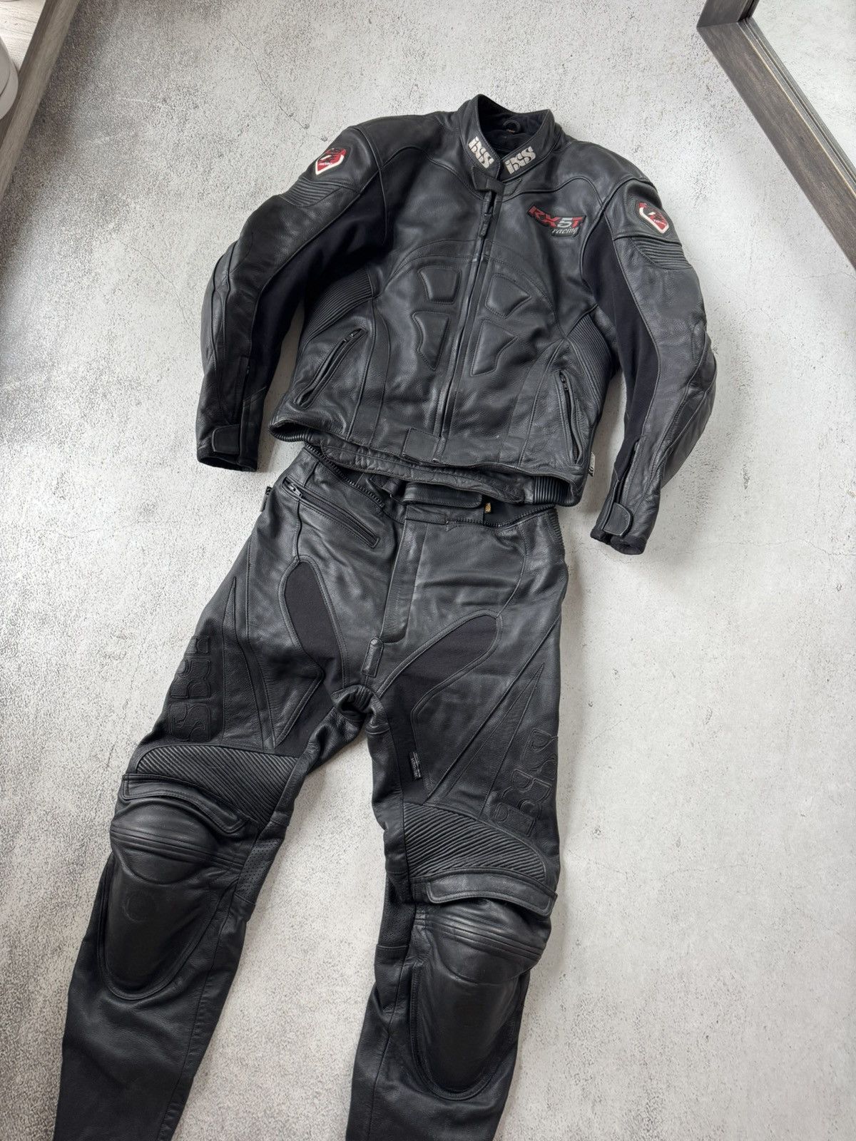 Leather IXS RX5T Vintage Motorcycles Racing Armour Leather Suit Size US M / EU 48-50 / 2 - 6 Thumbnail