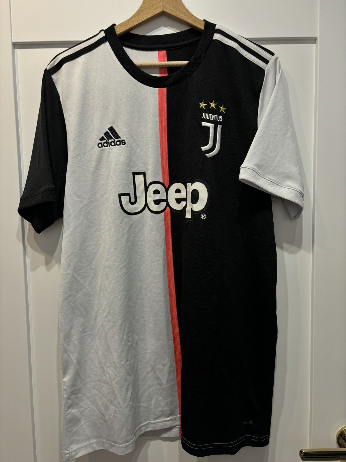 Adidas Juventus Turin 19/20 HomeKit Soccerjersey Football Size US L / EU 52-54 / 3 - 1 Thumbnail