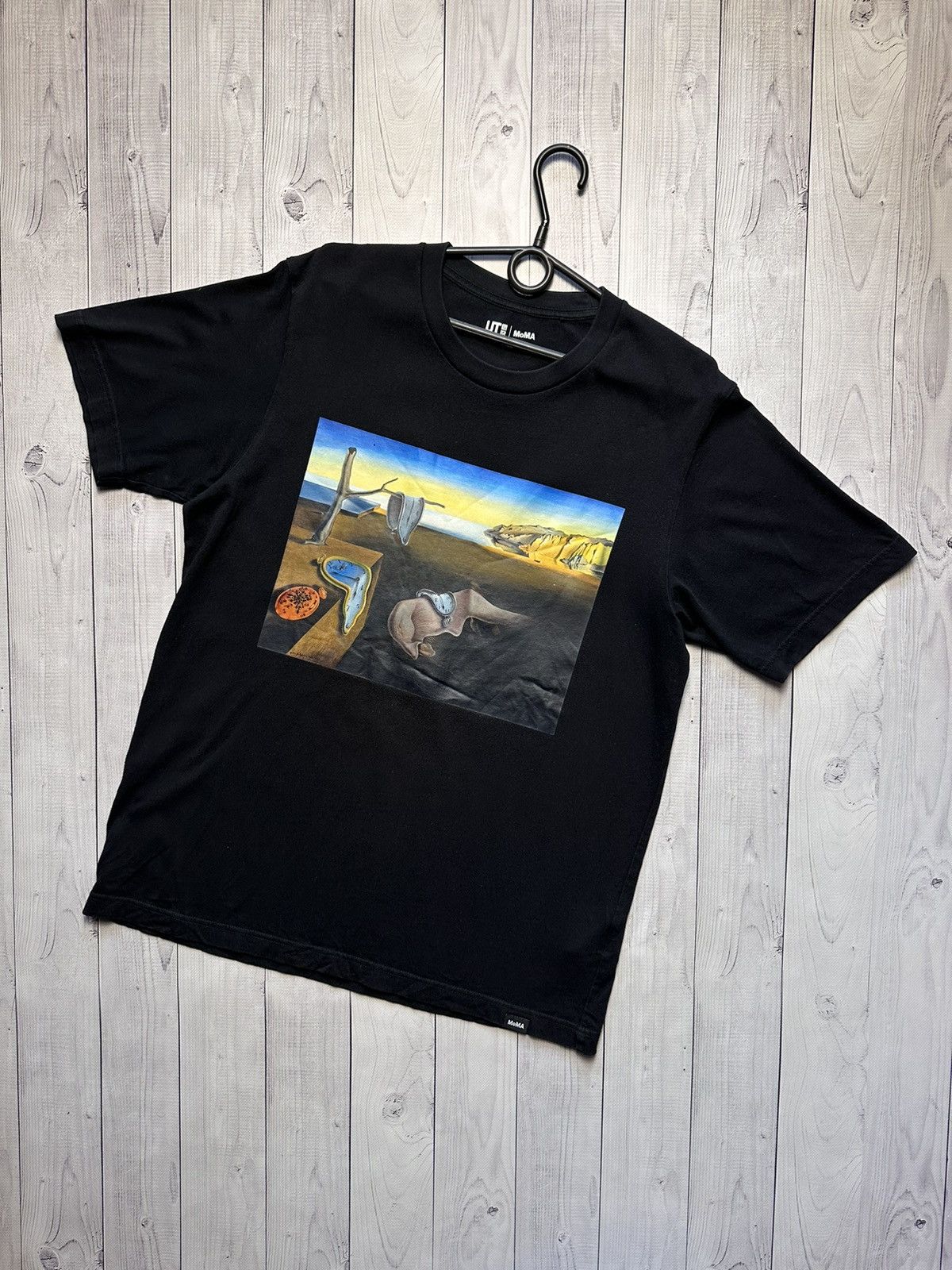 Uniqlo Uniqlo vs Salvador Dali Spanish tee MoMA rare size M Size US M / EU 48-50 / 2 - 1 Thumbnail
