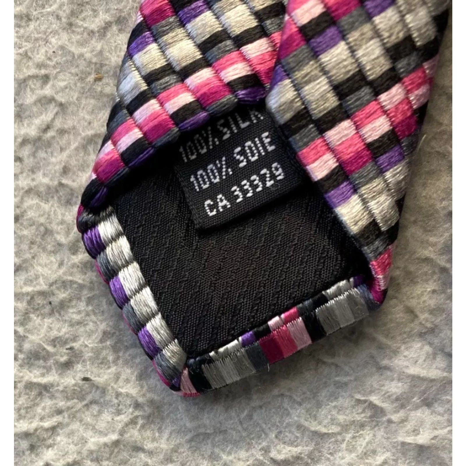 Pinko Berend DeWitt Mens Silk Tie Necktie 3.5 Inch Geometric Pattern Wedding Business Attire Luxury Gray Pink Black Size ONE SIZE - 3 Thumbnail