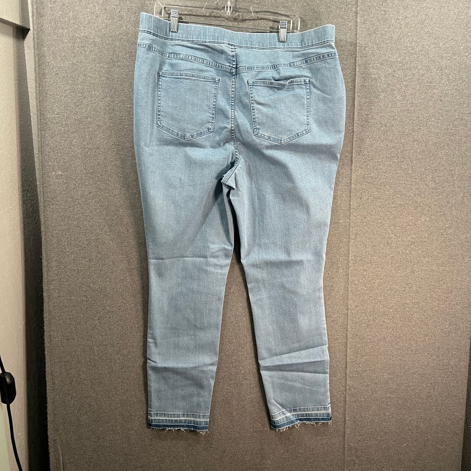 Other Isaac Mizrahi Live! True Denim Reg Pull On Slim Ankle Leg Li Size 40" / US 18 - 2 Thumbnail