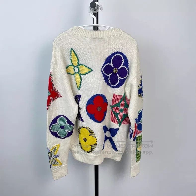 Louis Vuitton Louis Vuitton Large tricolor flower round neck long-sleeve Size US S / EU 44-46 / 1 - 2 Thumbnail