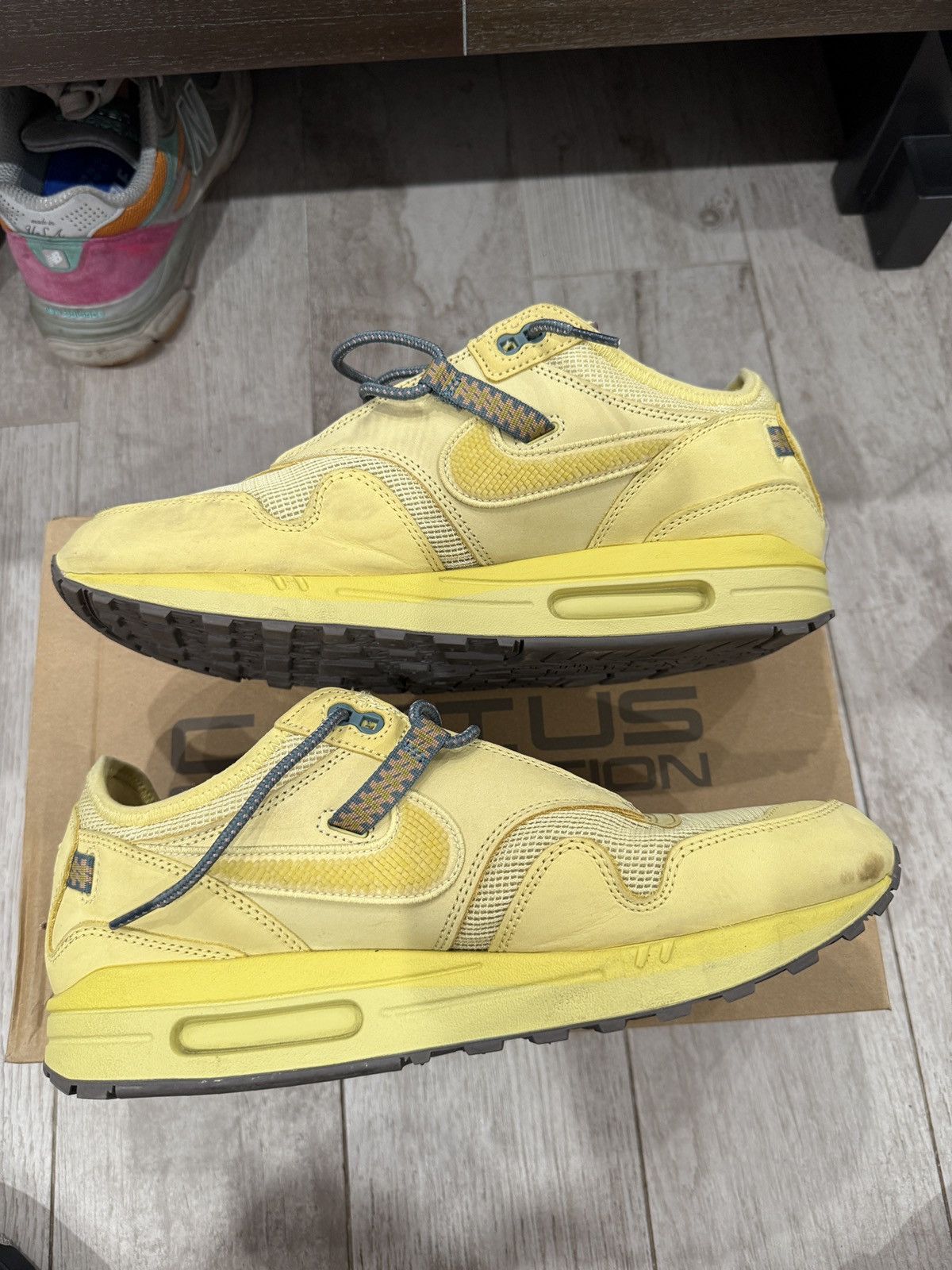 Nike × Travis Scott Nike Air Max 1 Travis Scott Saturn Gold Size US 11 / EU 44 - 2 Thumbnail