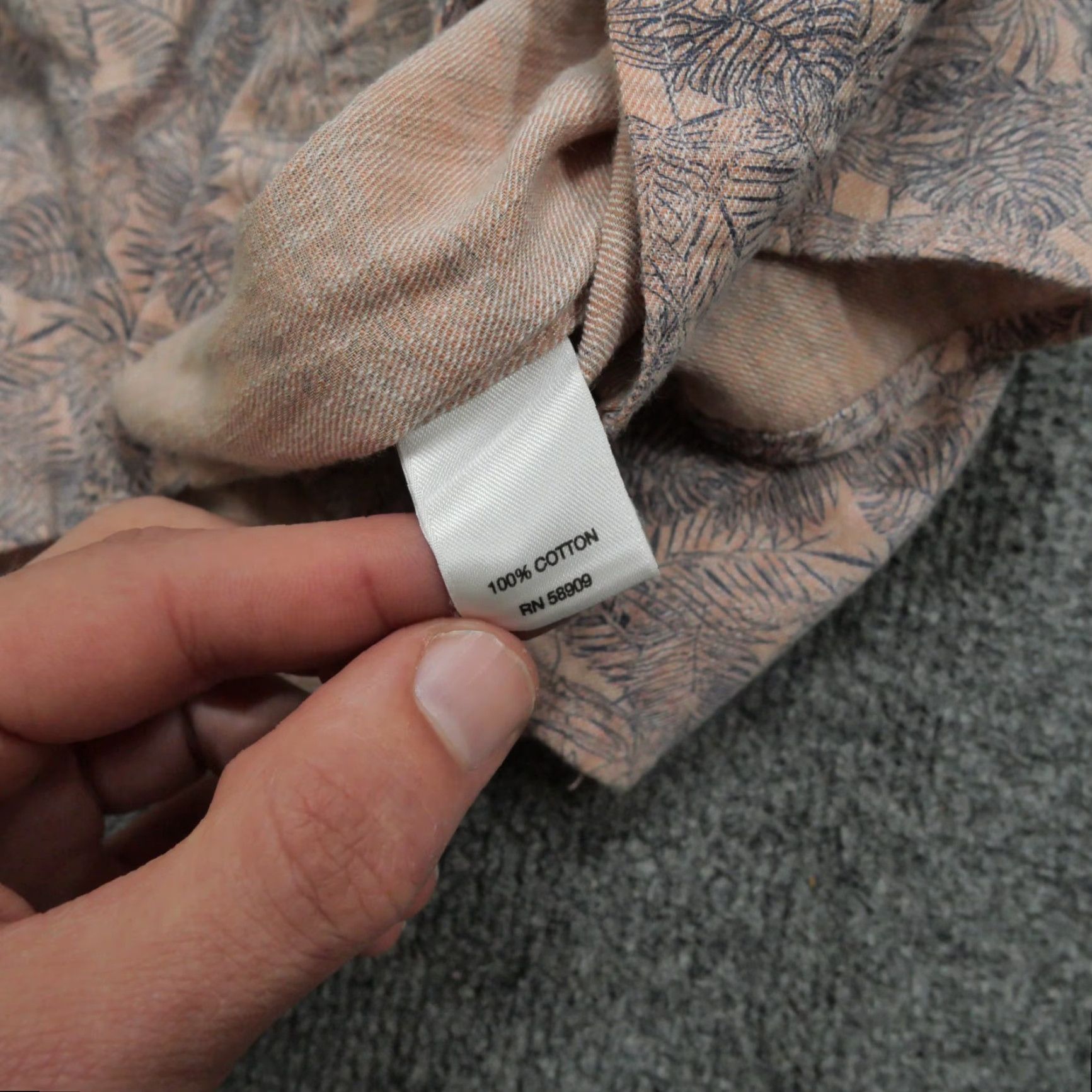 Vintage VINTAGE Rowm Shirt Mens Medium Pink Blue Hawaiian Button Up Foliage Print Cotton Size US M / EU 48-50 / 2 - 6 Thumbnail