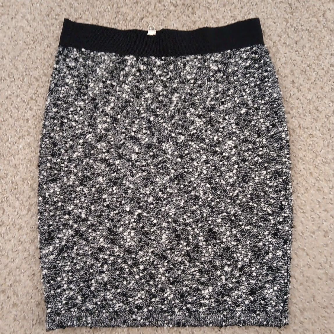 Ann Taylor Ann Taylor Skirt Petite PXS Short Gray Pull On Pencil Women Elastic Waist Size 26" / US 2 / IT 38 - 6 Thumbnail