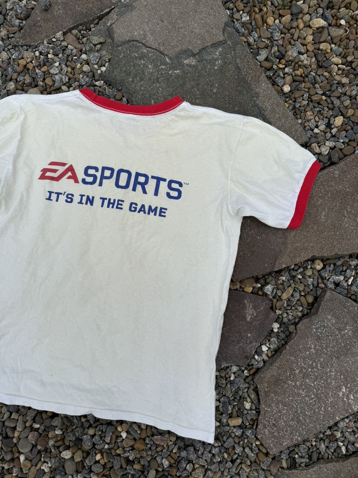 Grailed × Vintage 90’s EA Sports vintage white/red big logo t-shirt tee Apple Size US M / EU 48-50 / 2 - 2 Thumbnail