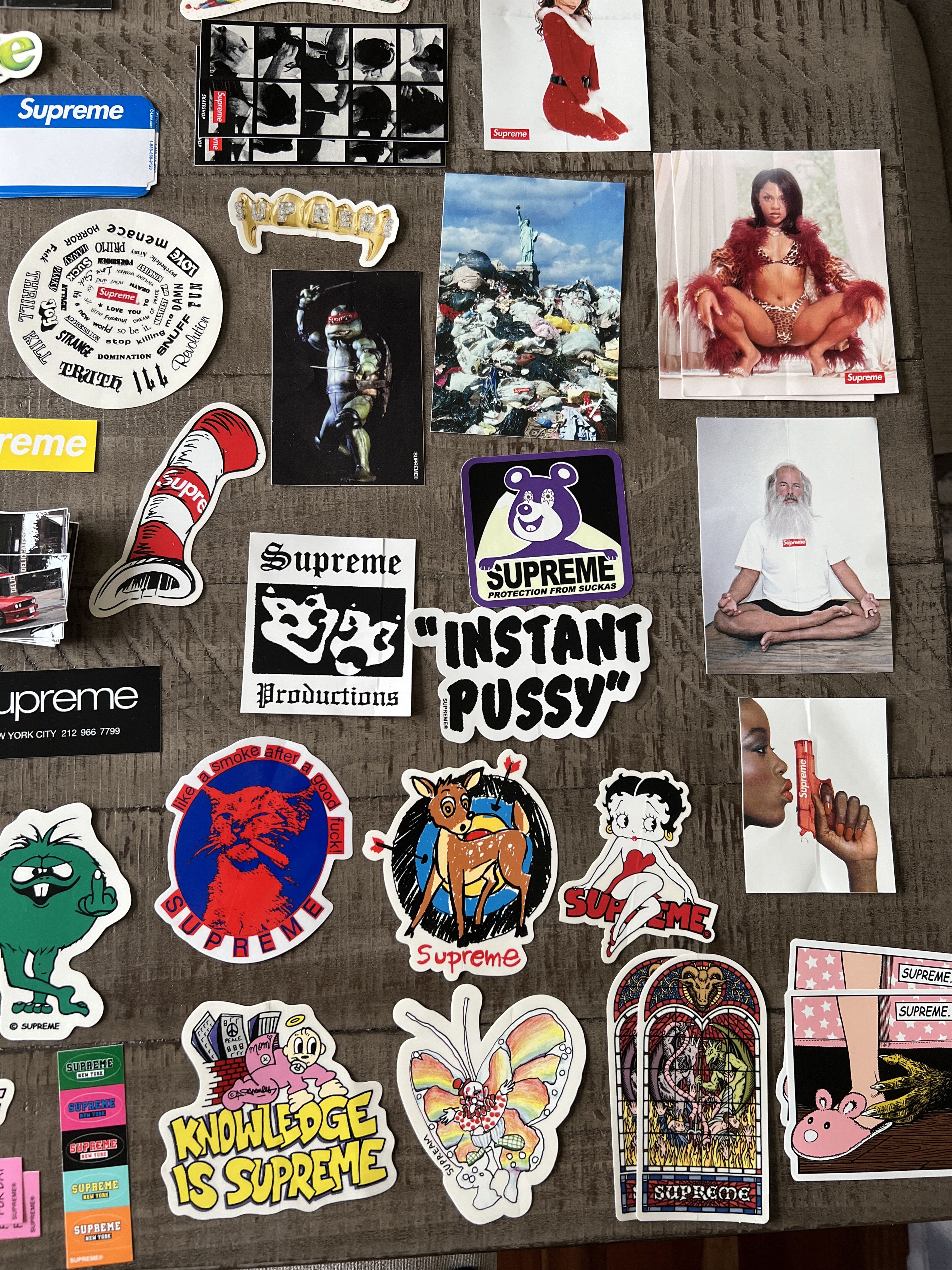Supreme 100% Authentic Supreme Sticket Lot Size ONE SIZE - 2 Thumbnail