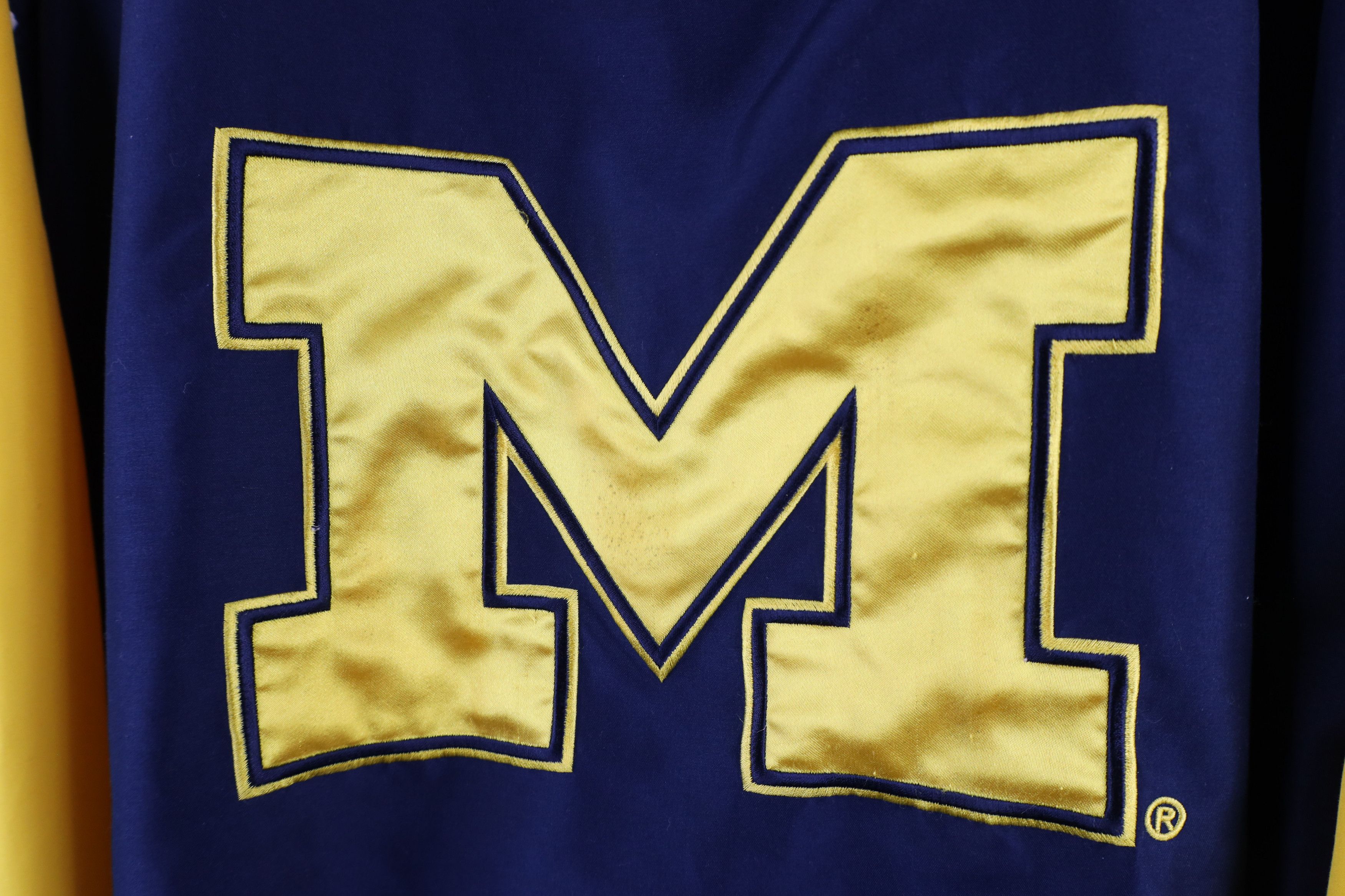 Vintage Vintage 90s University of Michigan Windbreaker Jacket Size US XL / EU 56 / 4 - 4 Thumbnail
