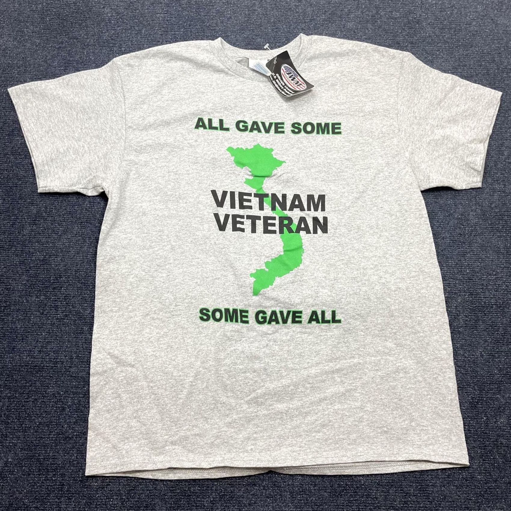 Vintage Delta Pro Weight Vietnam Veteran Shirt Mens Large Gray All Gave Some Tee T-Shirt Size US L / EU 52-54 / 3 - 2 Thumbnail