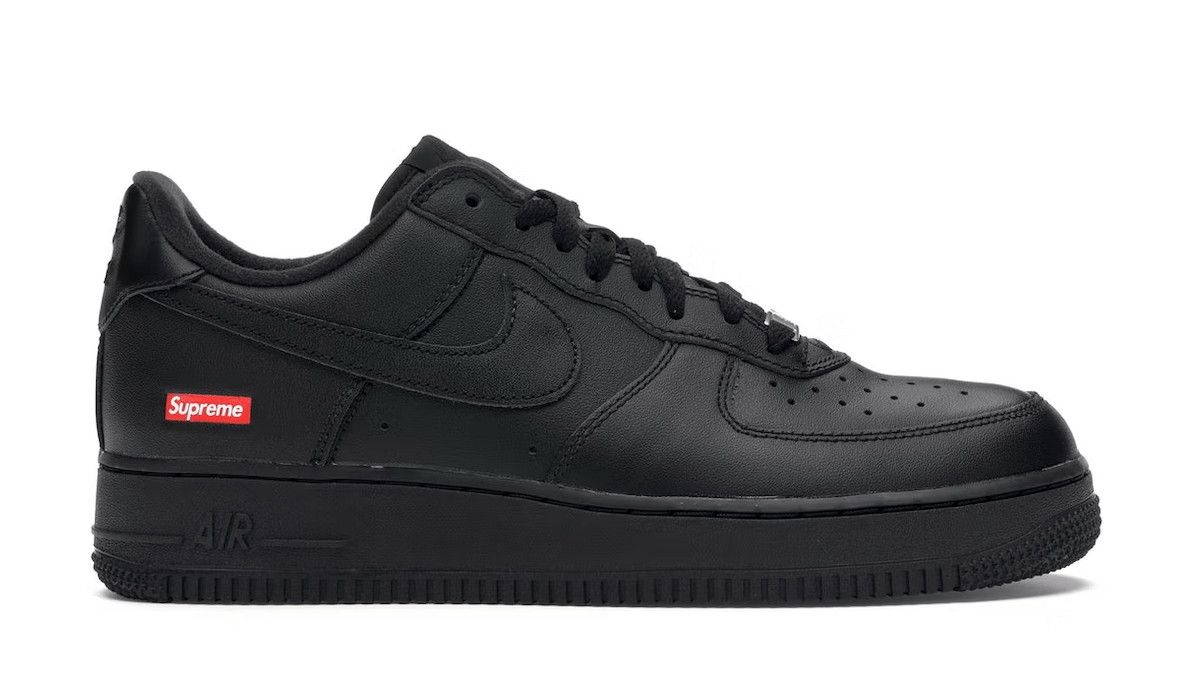 Nike Air Force 1 Low Supreme Black Size US 11 / EU 44 - 1 Thumbnail