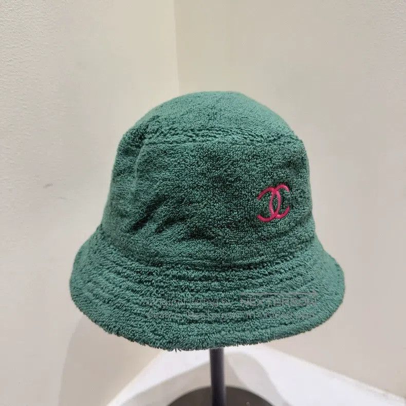 Chanel Chanel Fisherman's Hat Size ONE SIZE - 1 Thumbnail