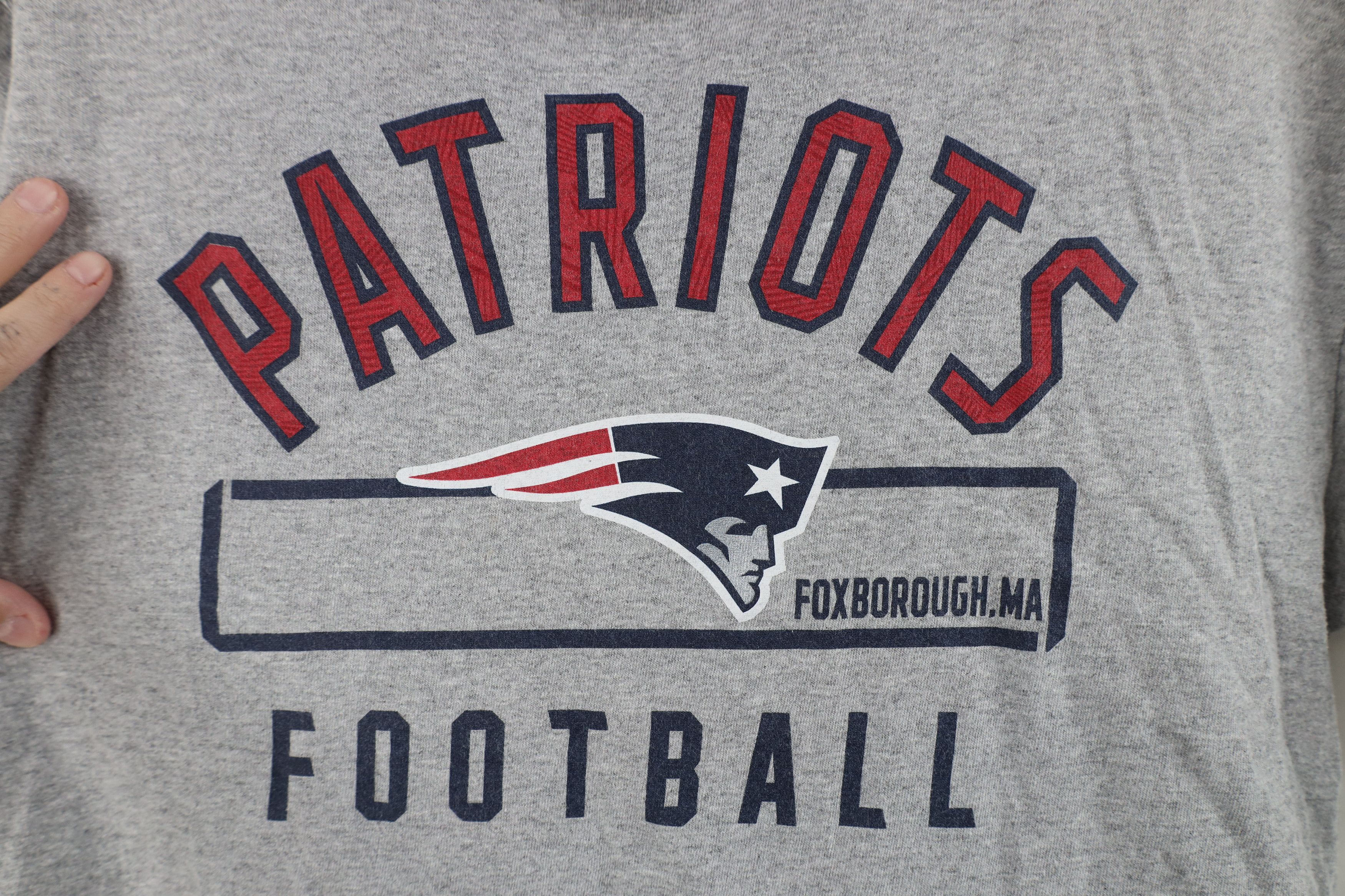 Vintage Vintage Y2K NFL New England Patriots Football T-Shirt Gray Size US L / EU 52-54 / 3 - 4 Thumbnail