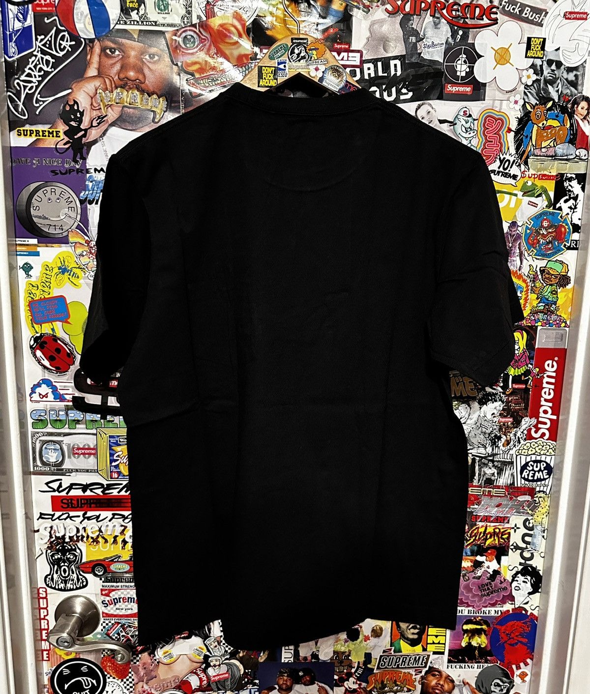 Kaws × Peanuts × Uniqlo DSWT FW17 Uniqlo Kaws Peanuts Snoopy Pocket Tee Black Large Size US L / EU 52-54 / 3 - 2 Thumbnail