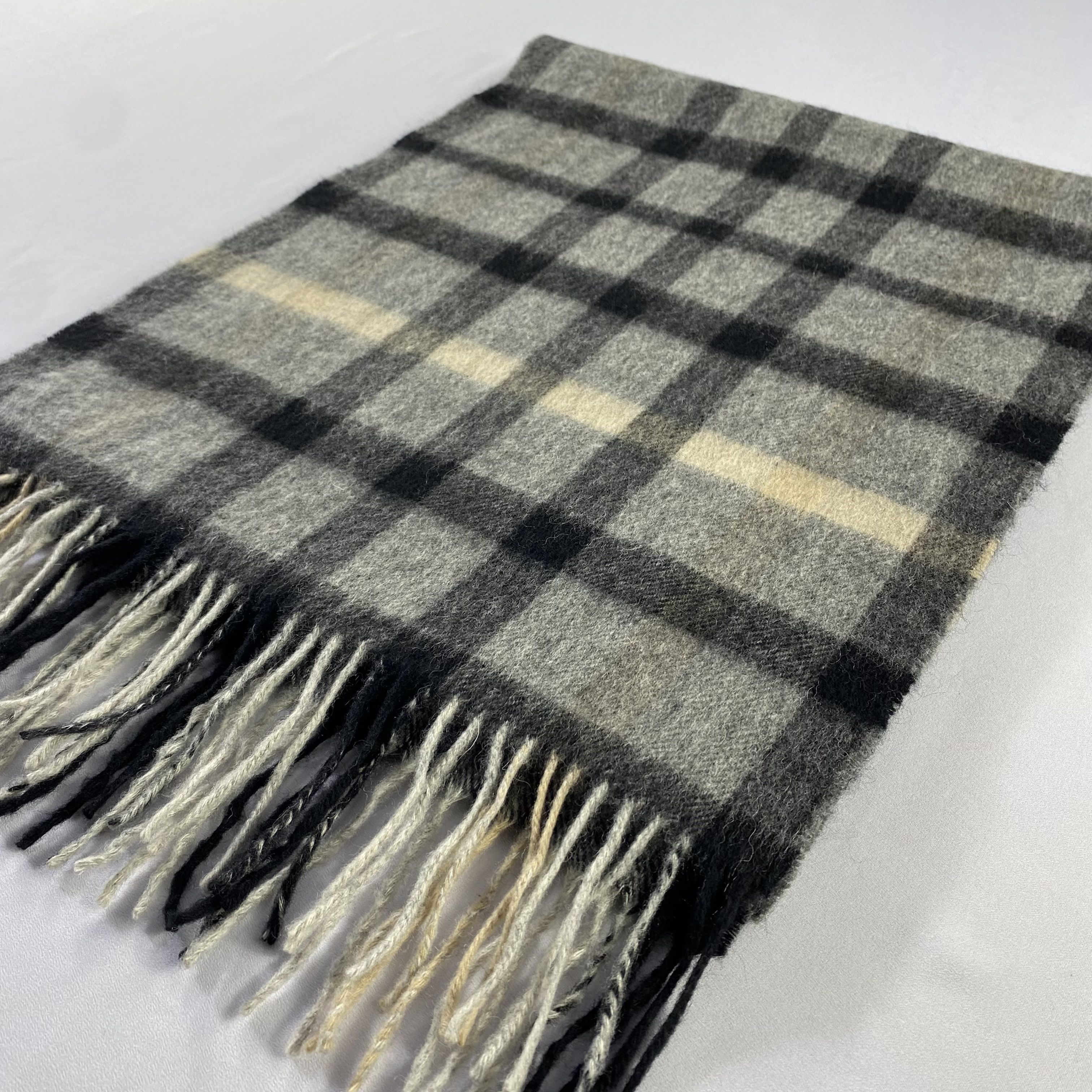 Paul Smith Paul Smith Scarf Plaid Neck Wrap Wool Muffler Size ONE SIZE - 3 Thumbnail