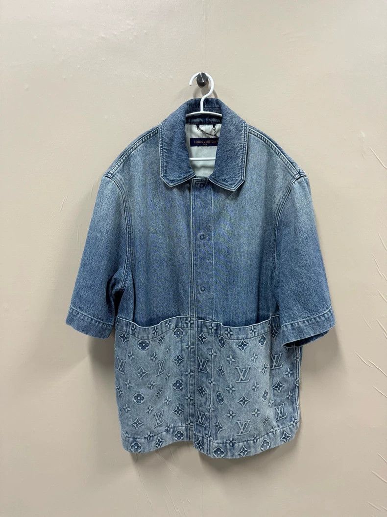 Louis Vuitton Louis Vuitton Washed blue embossed presbyopic logo denim s Size US M / EU 48-50 / 2 - 1 Thumbnail
