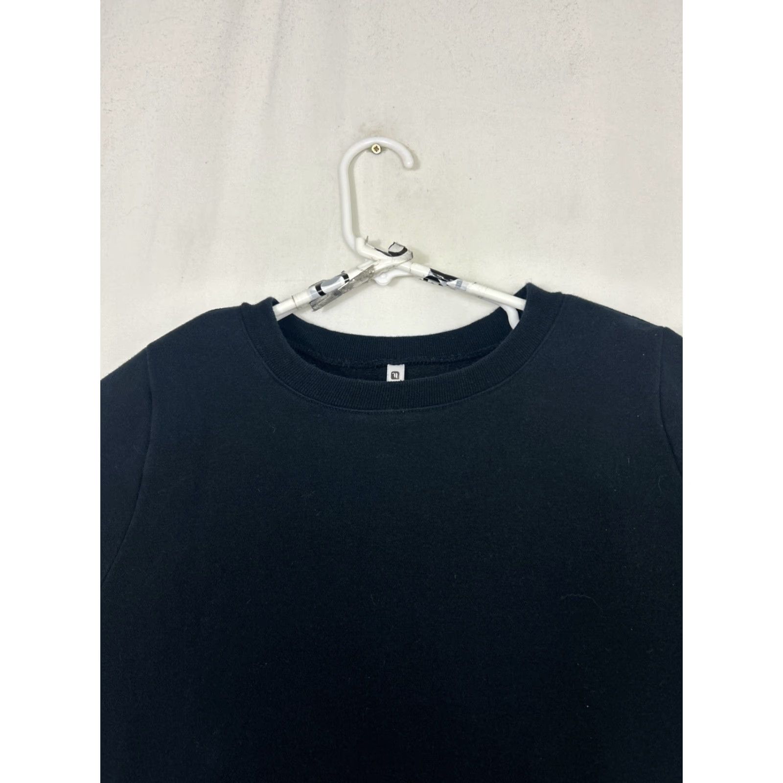 Fabletics Fabletics Sweatshirt Pullover Kangaroo Pocket Crew Neck Black Womens Size S Short Description: – Size S / US 4 / IT 40 - 3 Thumbnail