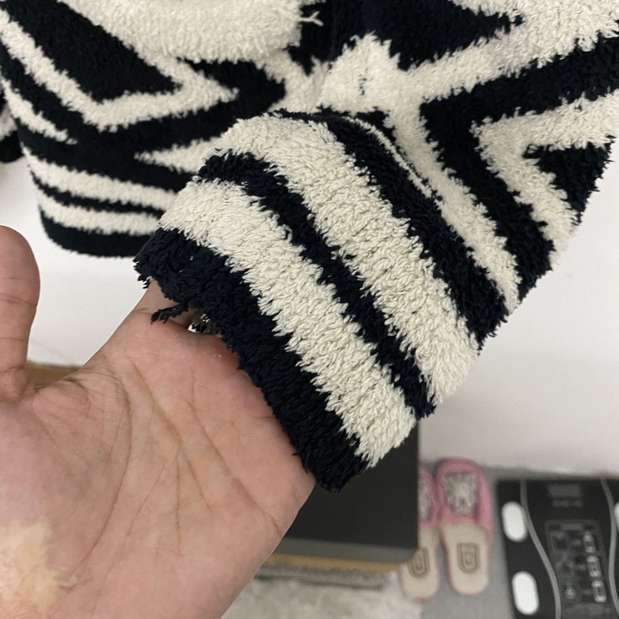 If Six Was Nine × Japanese Brand × Le Grande Bleu (L.G.B.) Strange Heaven Knitted Sweater Button Down Tribal Abstract Size US M / EU 48-50 / 2 - 10 Thumbnail