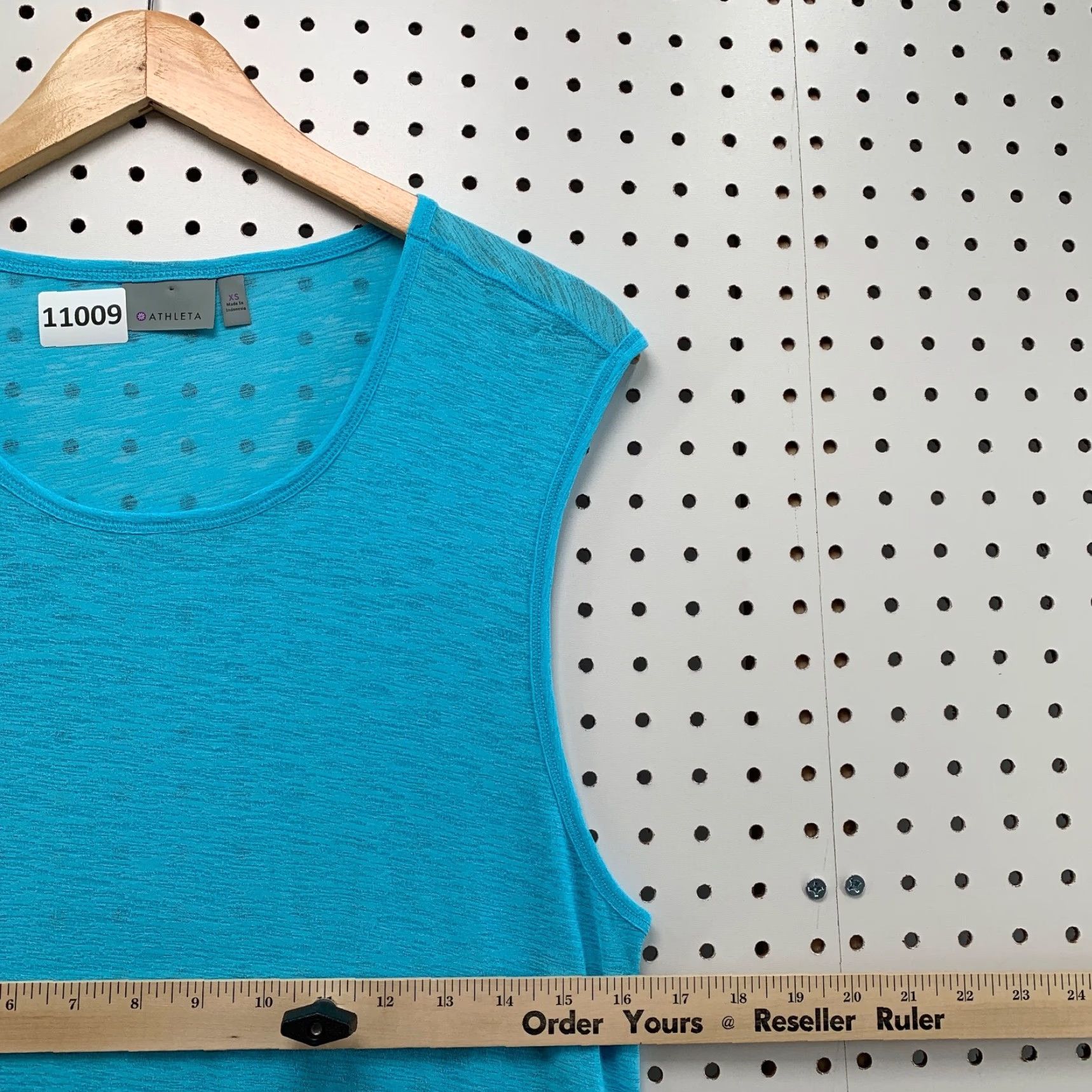 Athleta Athleta Women's Tank Top Blue Lightweight Semi-Sheer Sleeveless Size XS Shirt Adult Womens Athleisure Tank Top Size XS / US 0-2 / IT 36-38 - 6 Thumbnail