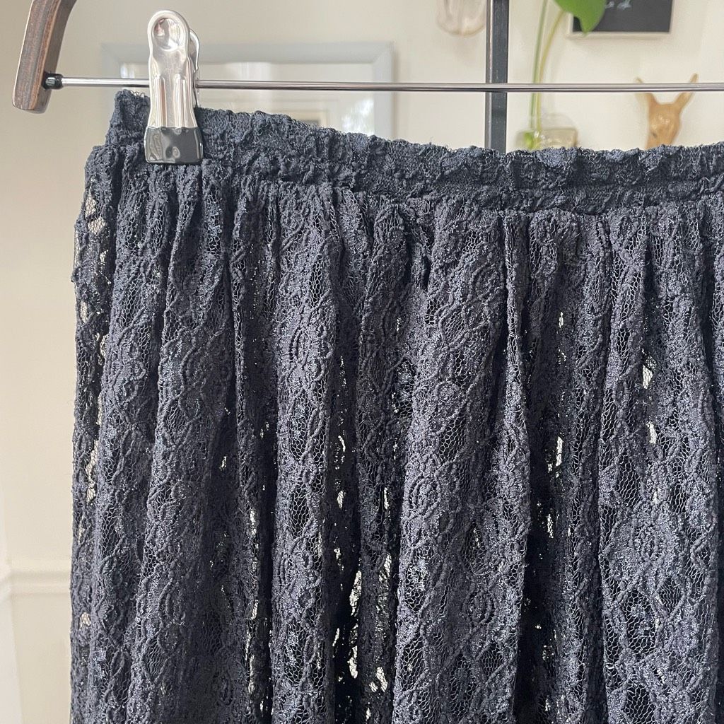 Express Vintage Express Tricot Sheer Black Lace Midi Skirt S Size 26" / US 2 / IT 38 - 2 Thumbnail