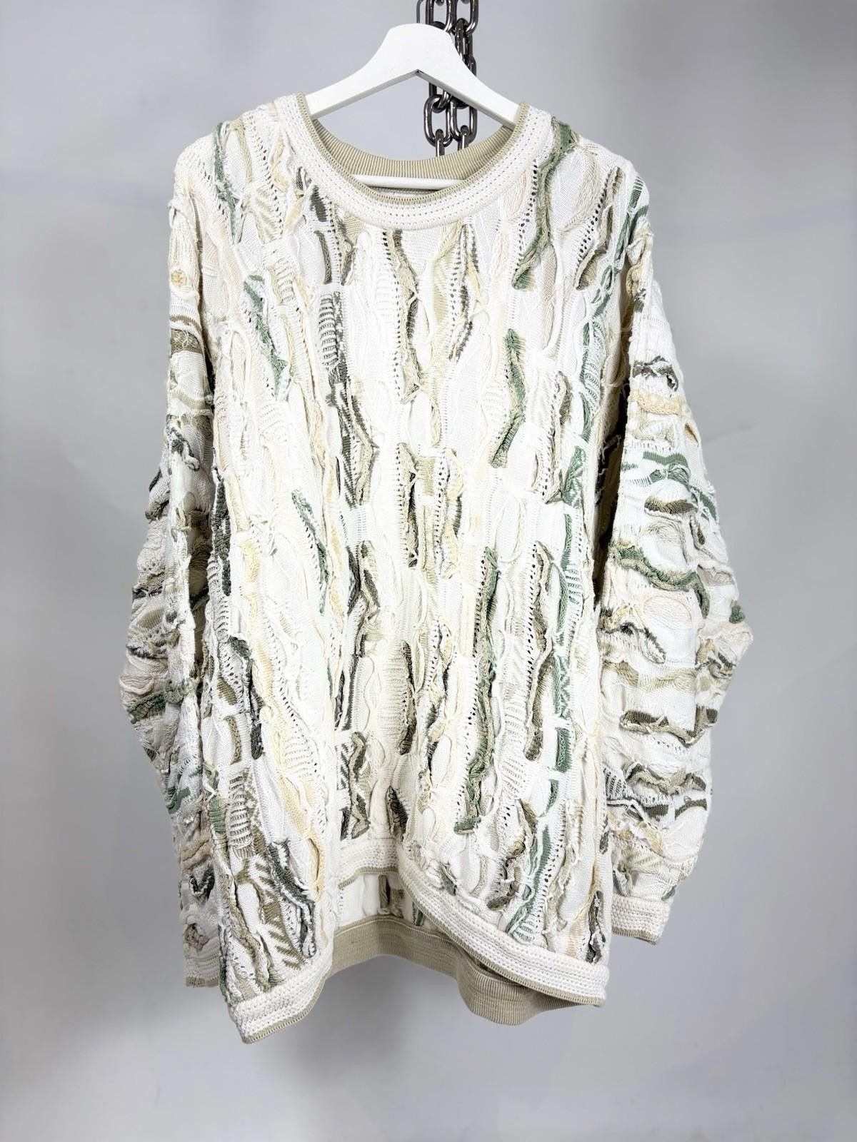Coogi Vintage Coogi Australia White & Green 3D Heavy Knit Sweater Size US XL / EU 56 / 4 - 1 Thumbnail