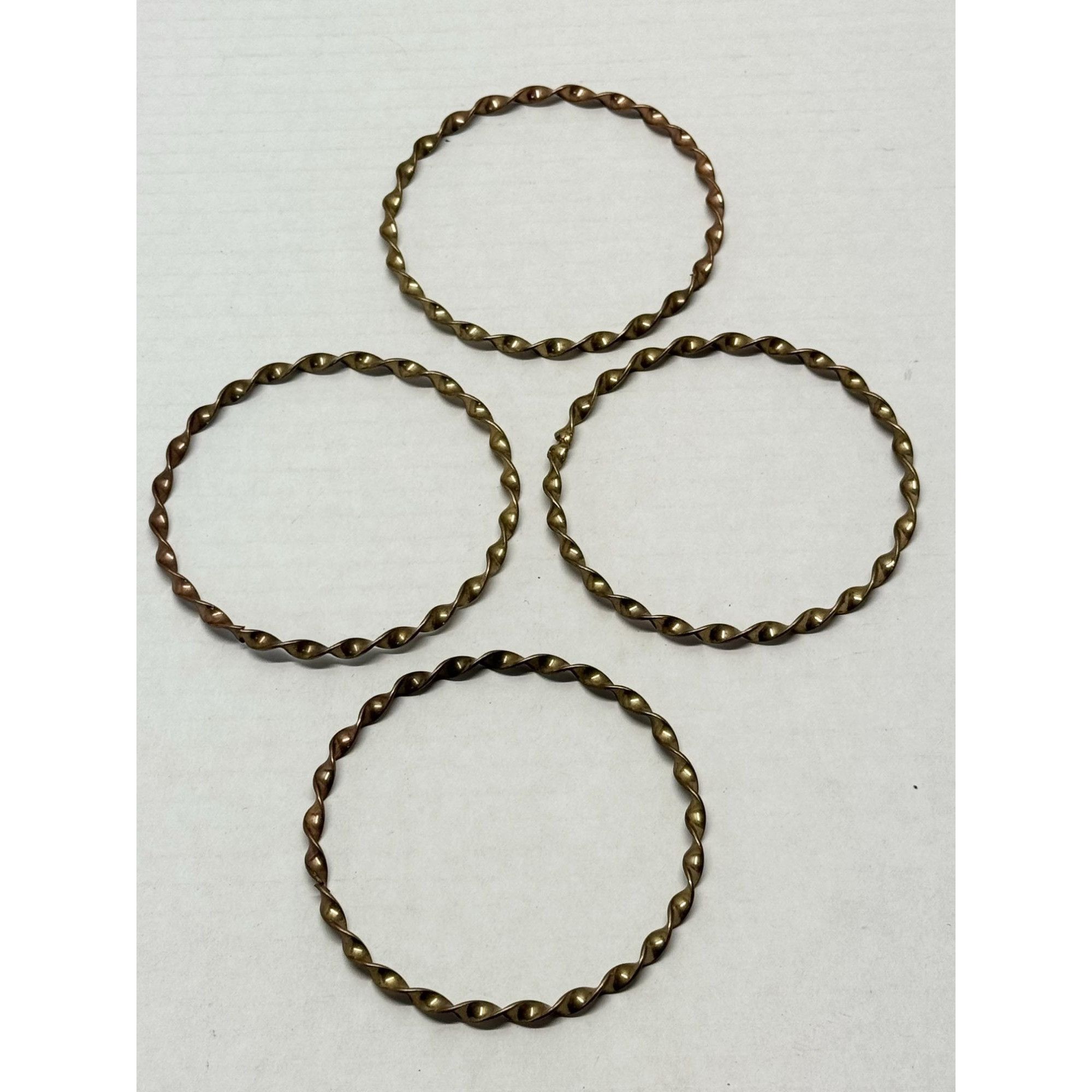 Vintage Vintage set of four bangle bracelets Size ONE SIZE - 6 Thumbnail