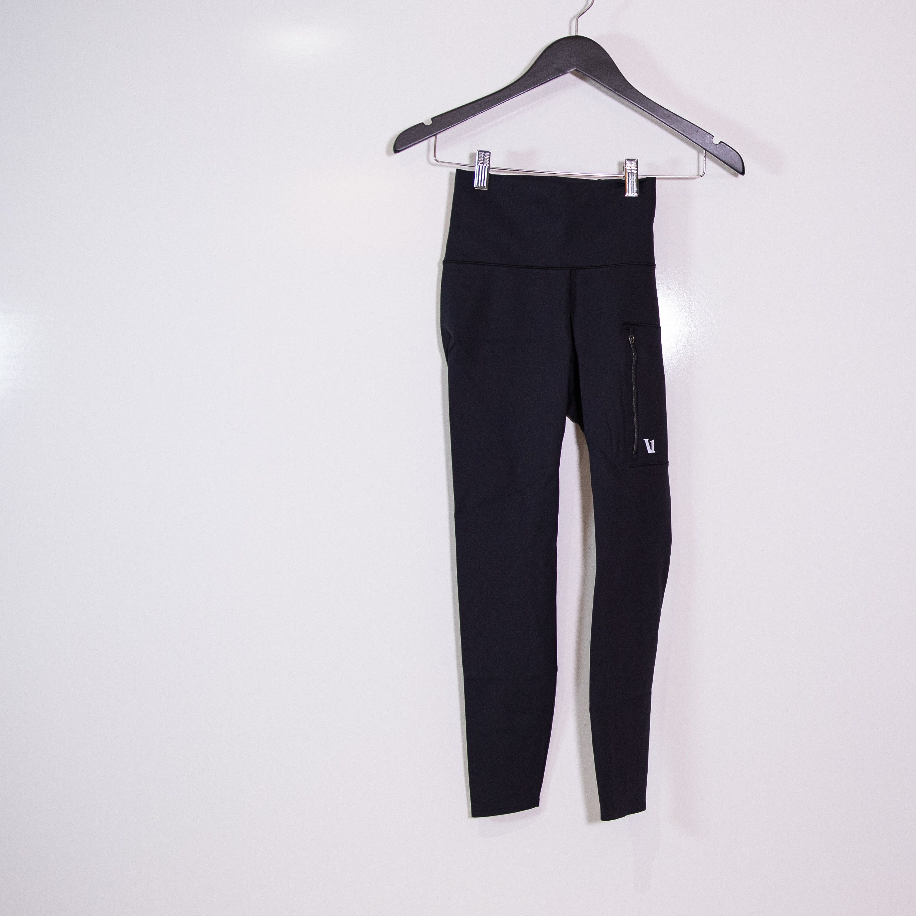 Vuori Vuori Women's Evolve Zipped High Rise Size 25" / US 0 / IT 36 - 1 Thumbnail