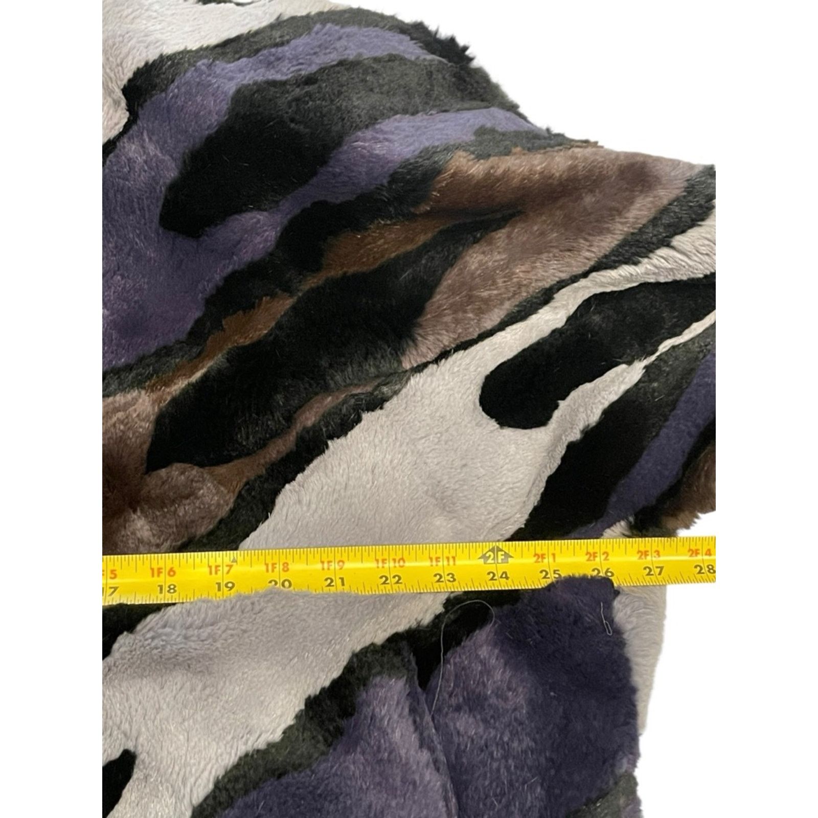 Neiman Marcus Neiman Marcus Striped Faux Fur Coat Women's Jacket Size ONE SIZE - 9 Thumbnail