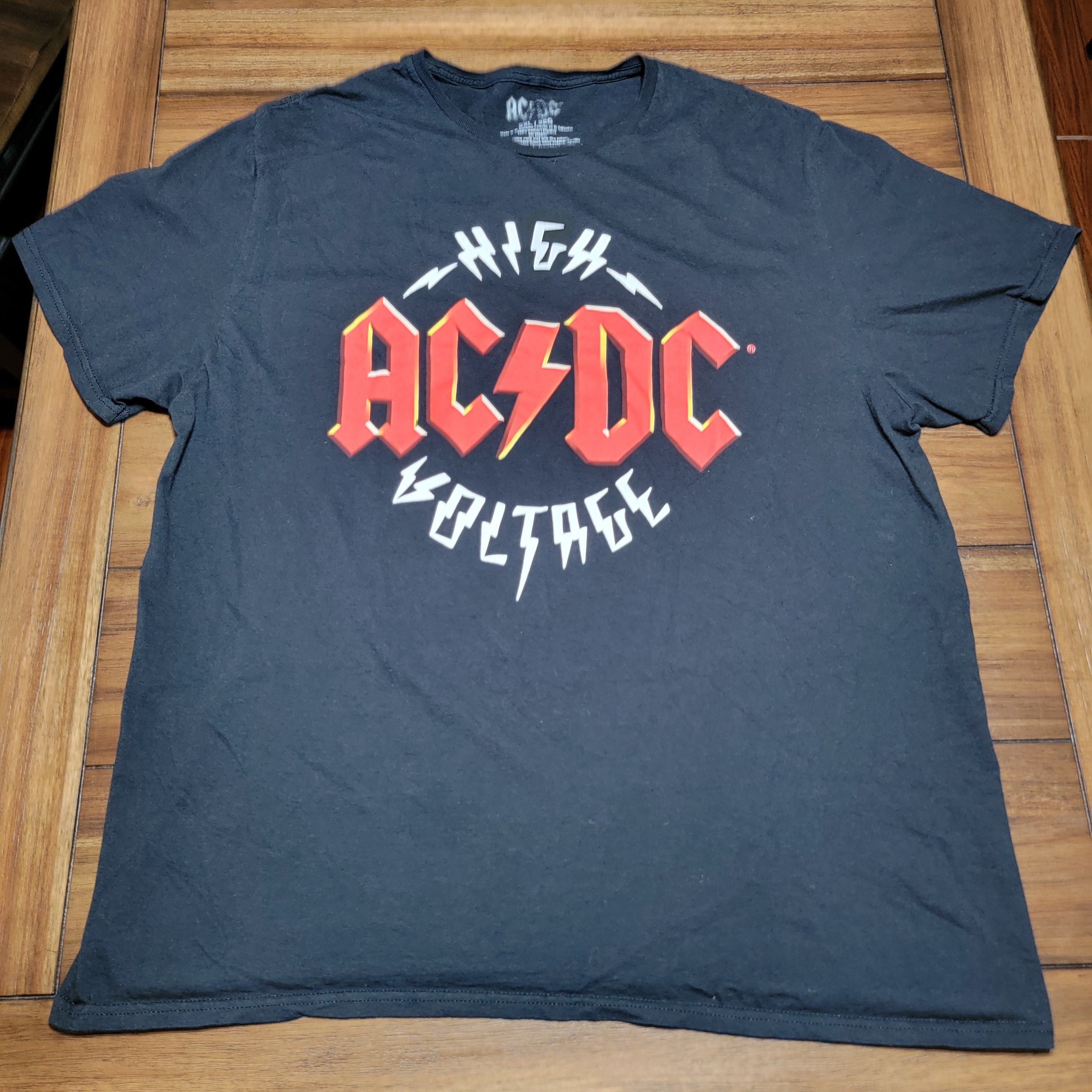AC/DC AC/DC SS Black Tee "High Voltage" - Size 2XL Size US XXL / EU 58 / 5 - 1 Thumbnail