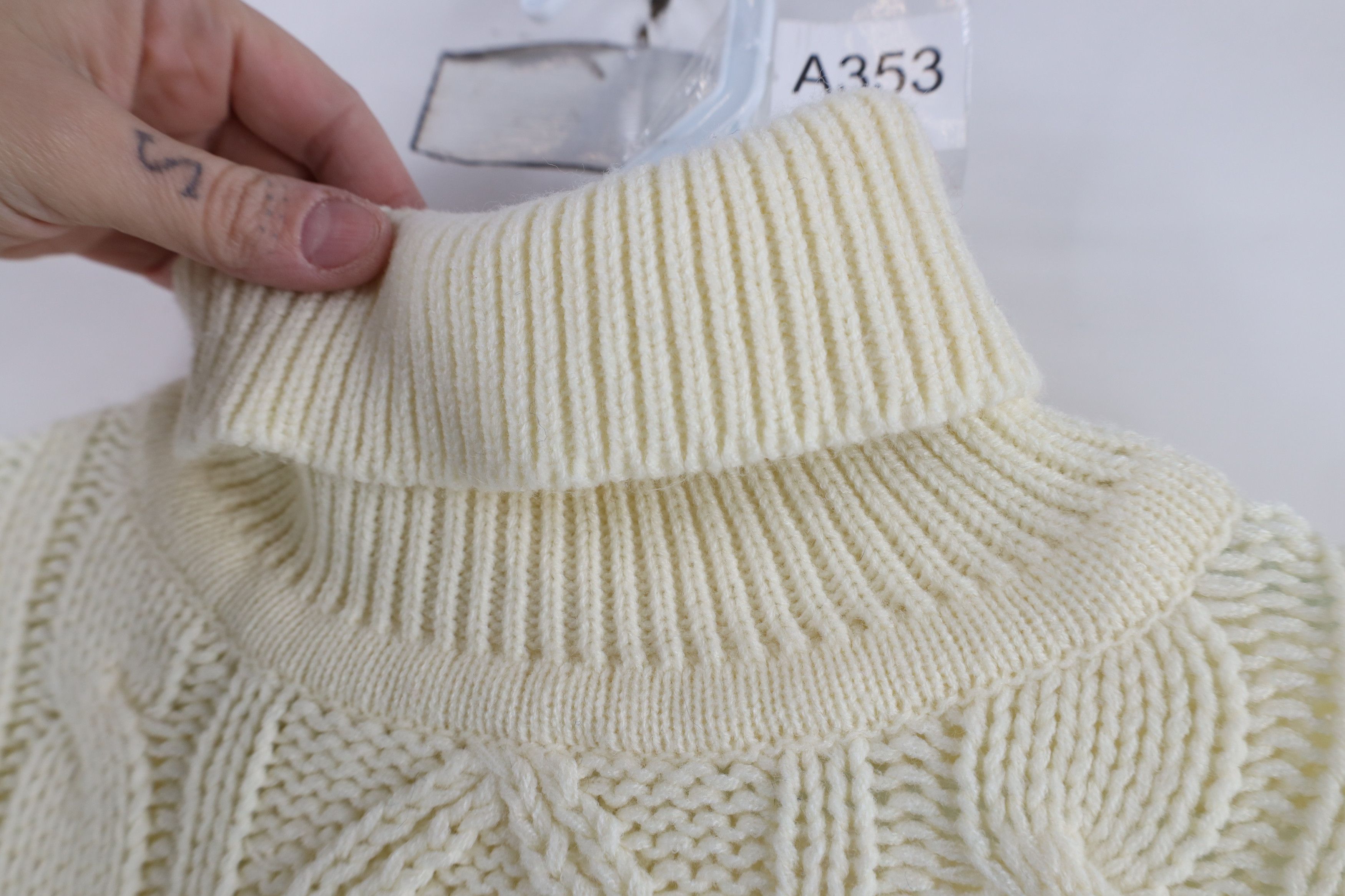 Vintage Vintage 70s Streetwear Knit Fisherman Turtleneck Sweater Size S / US 4 / IT 40 - 5 Thumbnail