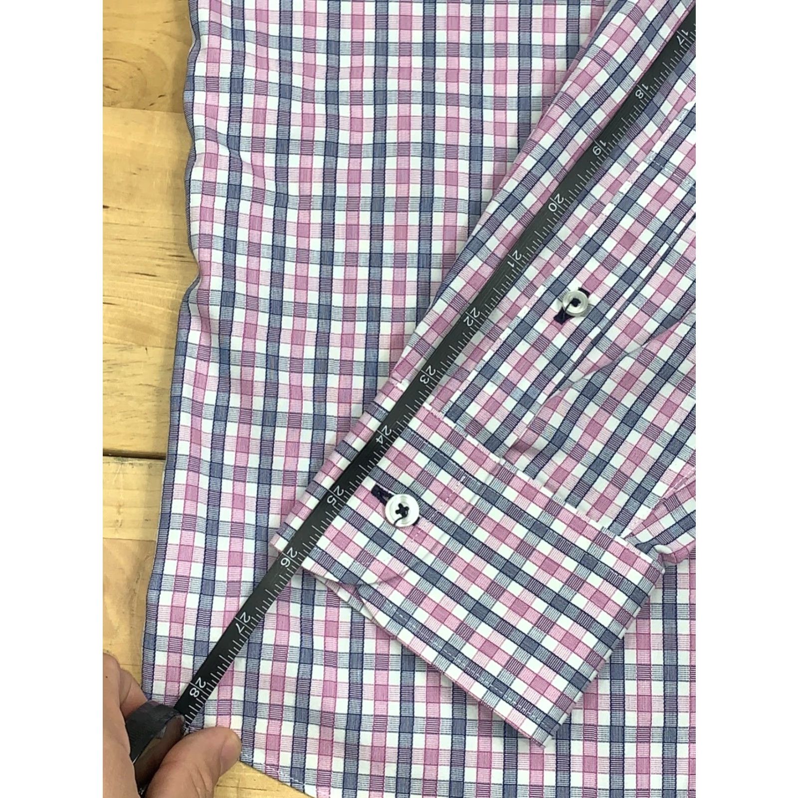 UNTUCKit UNTUCKit Plaid Button-Up XL Long Sleeve Wrinkle Free #4620 Men Multicolor Button-Down Long Sleeve XL Plaid Untuckit Shirt Size US XL / EU 56 / 4 - 6 Thumbnail