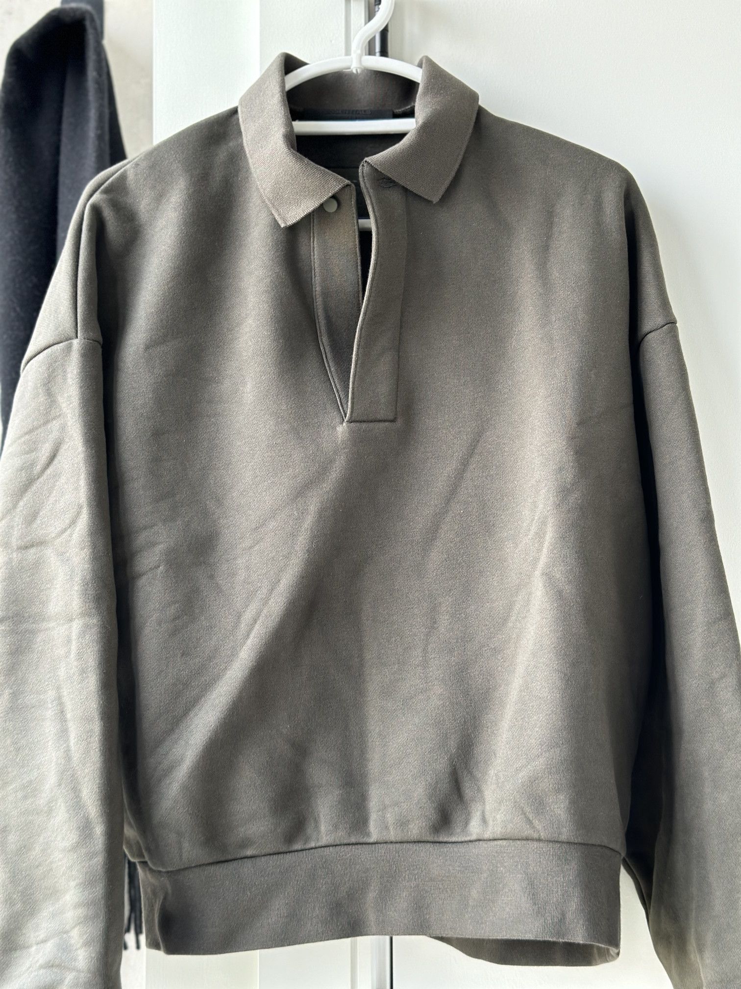 Essentials × Fear of God Fear of God ESSENTIALS Collar Sweatshirt Size US XS / EU 42 / 0 - 2 Thumbnail