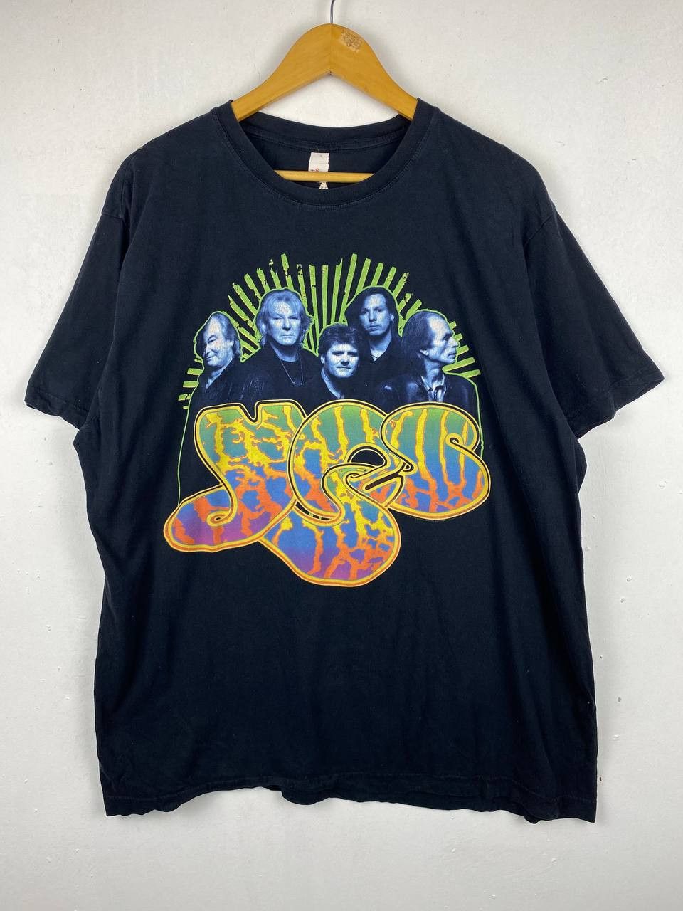 Band Tees yes band tees with lineup print nice design Size US XL / EU 56 / 4 - 1 Thumbnail