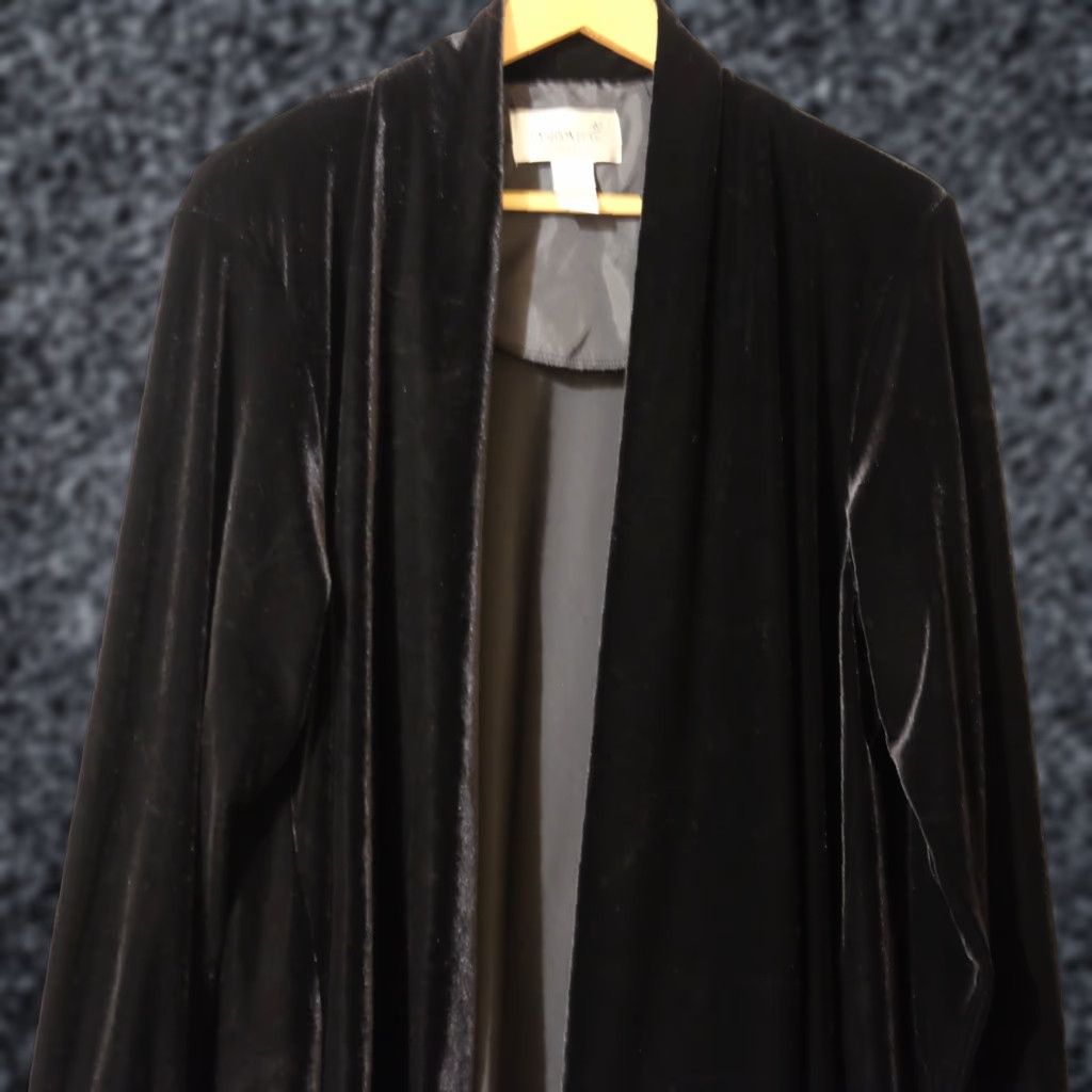 Vintage VINTAGE Fashion Bug Velvet Velour Open Front Cardigan Shawl Collar 18/20W Womens Cardigan Black Velvet 18/20W Holiday Formal Evening Wear Mens? Size XXL / US 16-18 / IT 52-54 - 1 Thumbnail