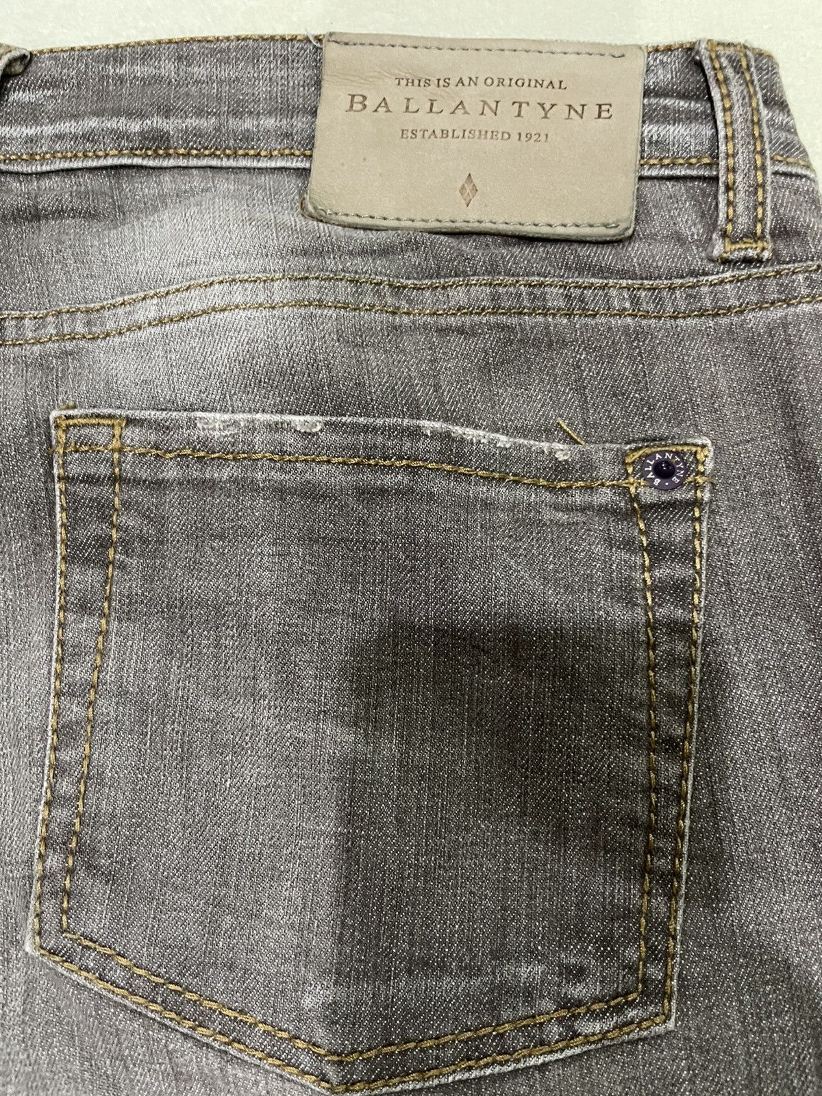 Vintage Vintage Ballantyne Japanese Brand Faded Jeans Size US 33 - 15 Thumbnail