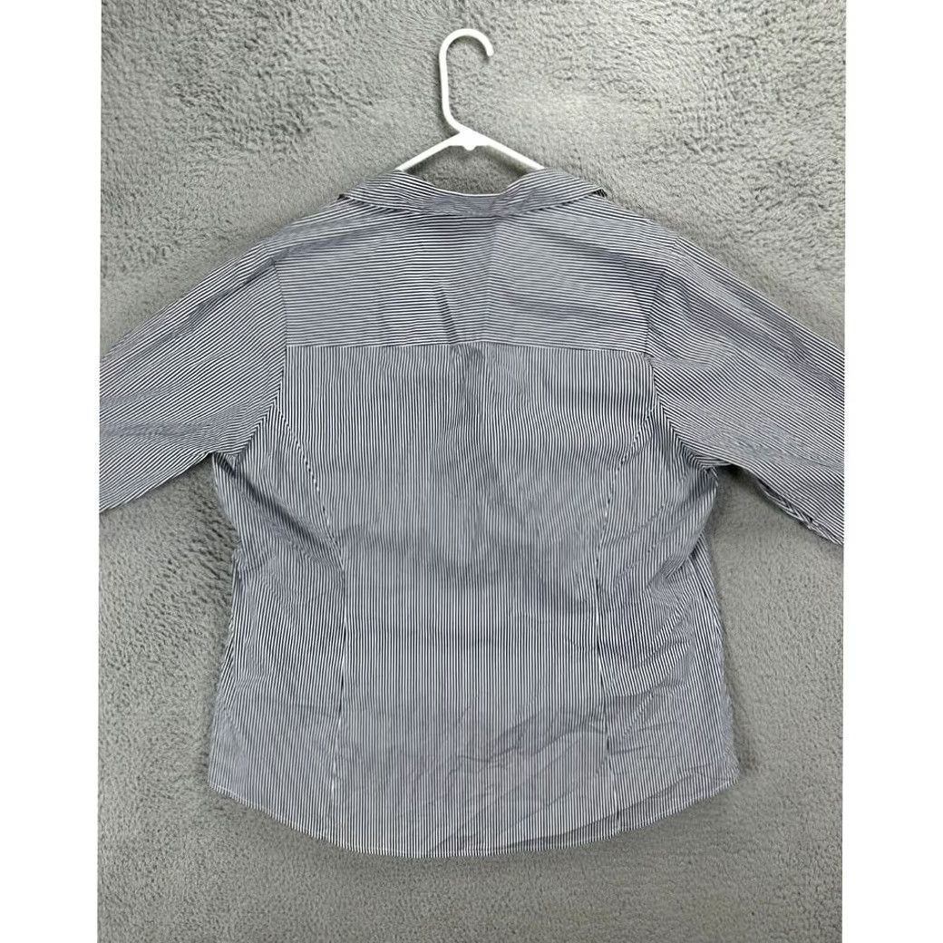 Torrid Torrid Shirt Womens 2 Button-Up Blue Striped Poplin Nylon Blend Ladies NEW Shirt Women XS-2? Size XS / US 0-2 / IT 36-38 - 2 Thumbnail