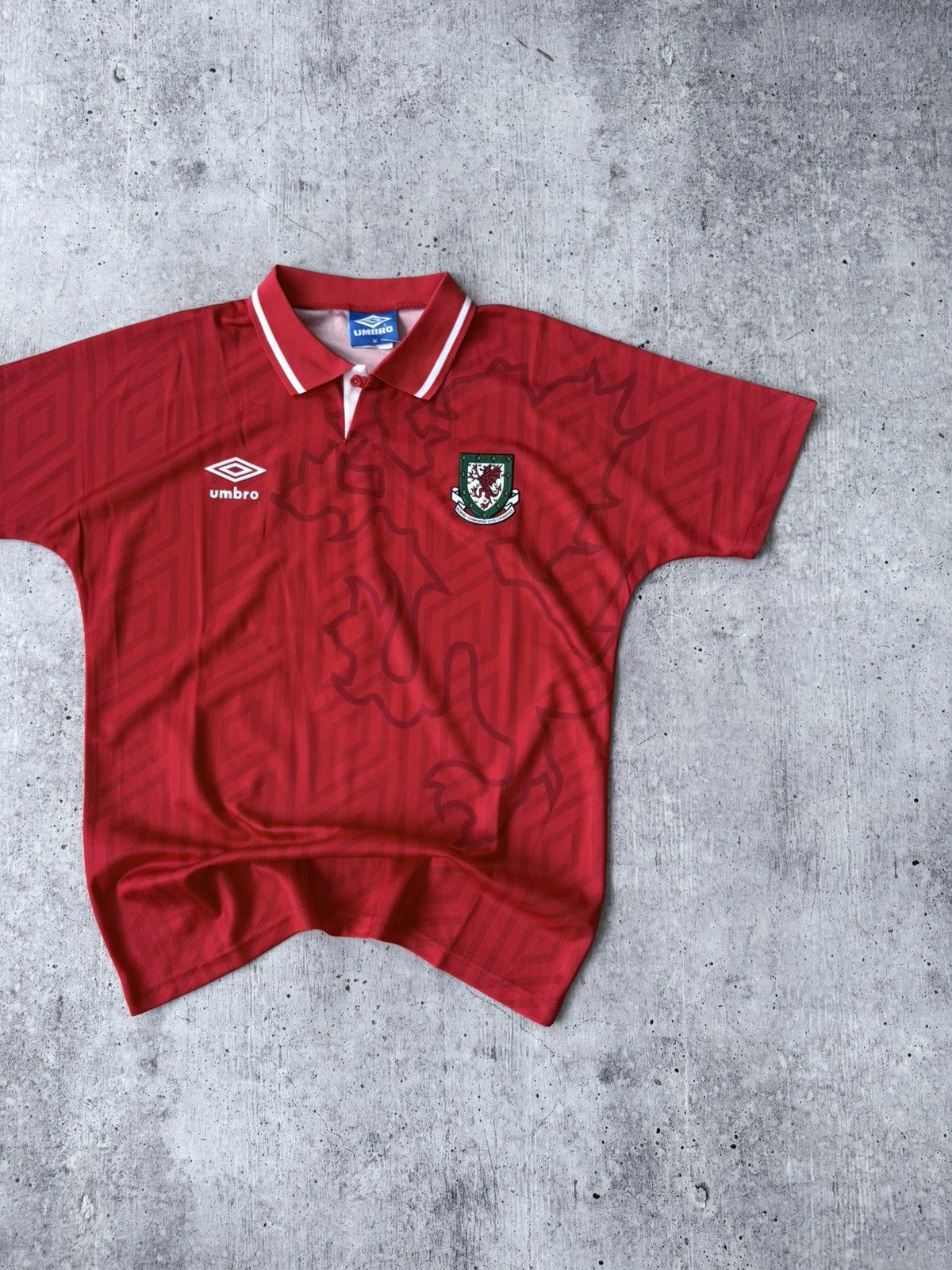 Umbro × Vintage 🩸RARE🩸Umbro Wales 1992/1994 Edwards #7 Jersey Size US M / EU 48-50 / 2 - 6 Thumbnail